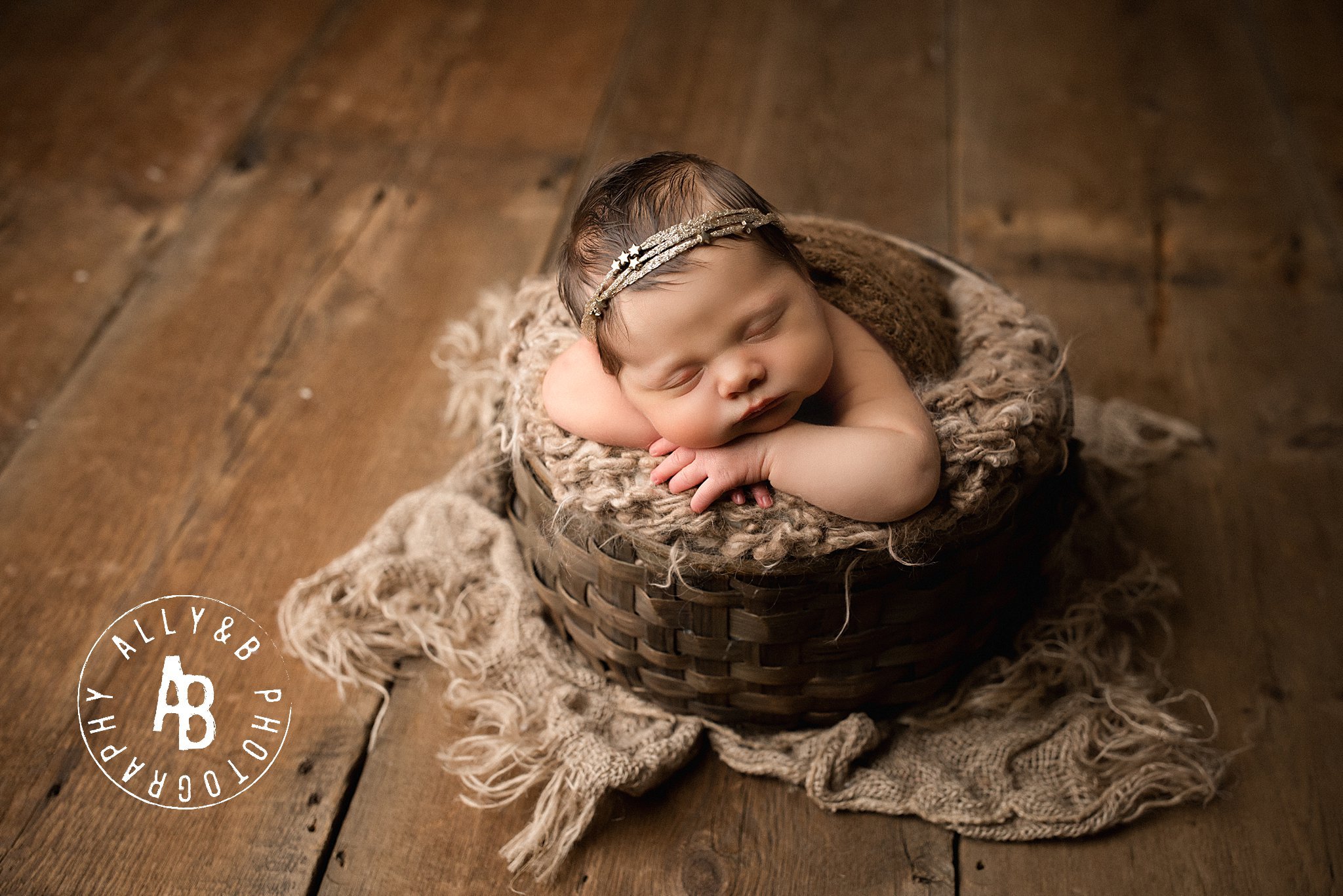 posed newborn photographer.jpg