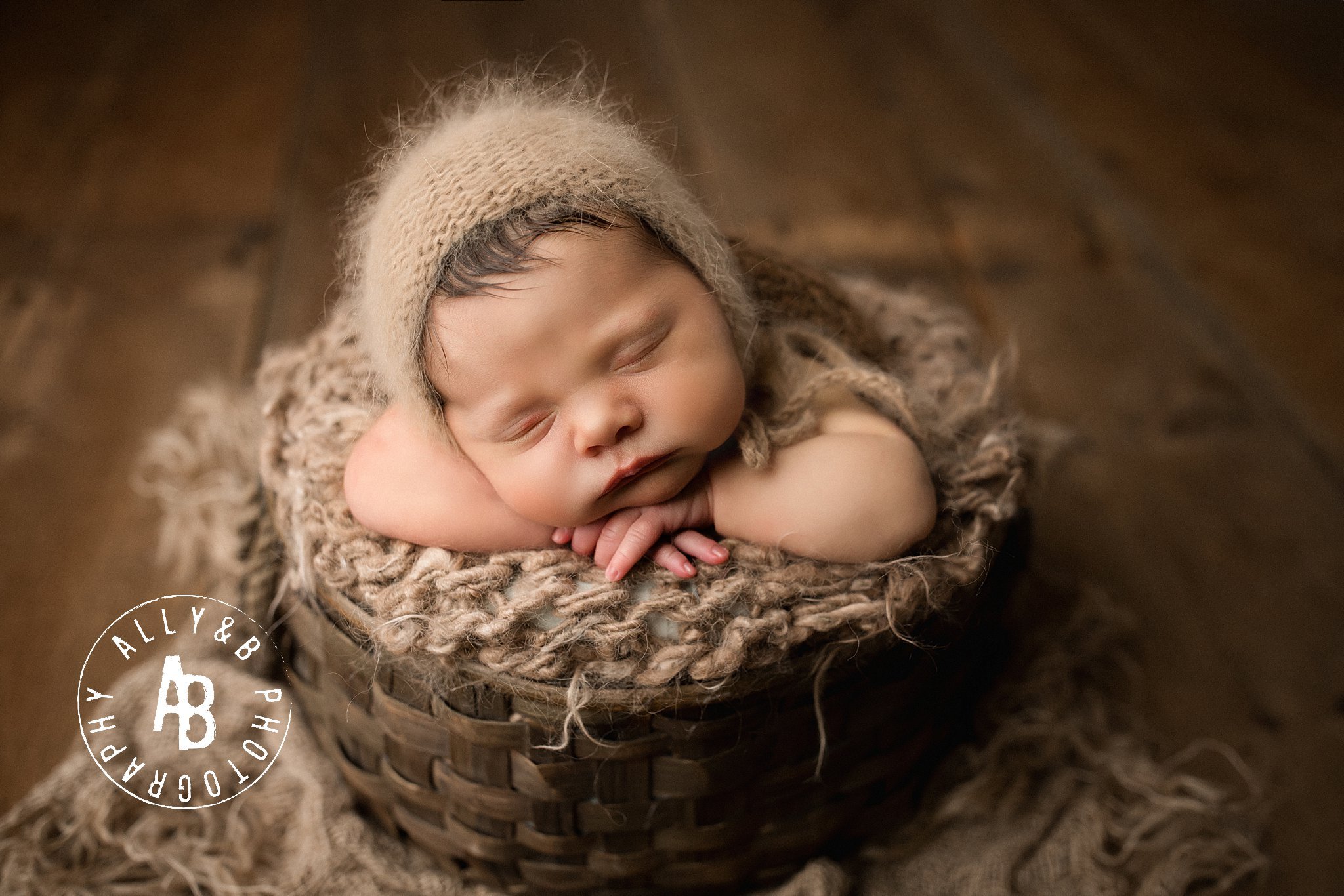 posed newborn photography.jpg