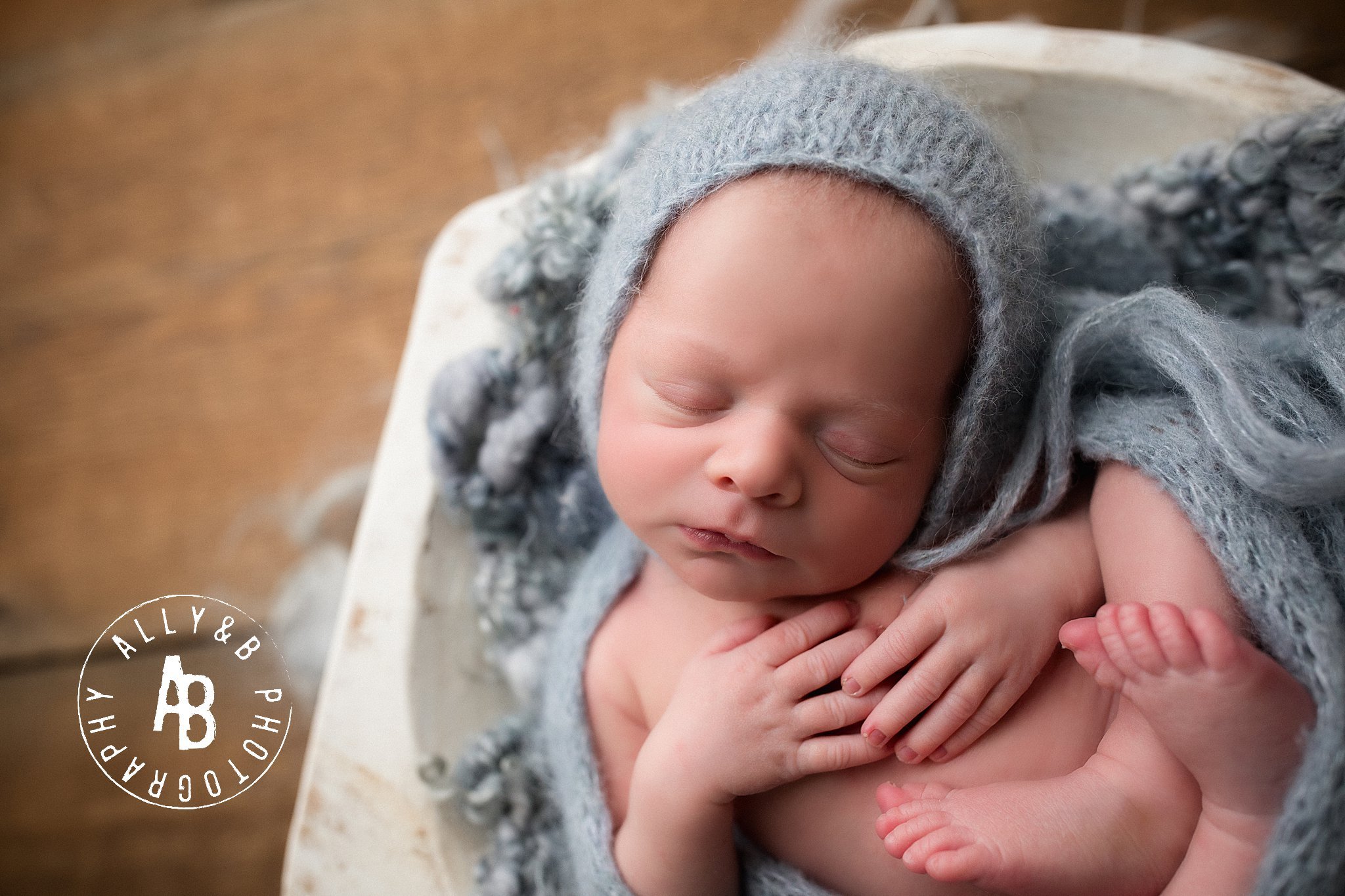 posed newborn.jpg