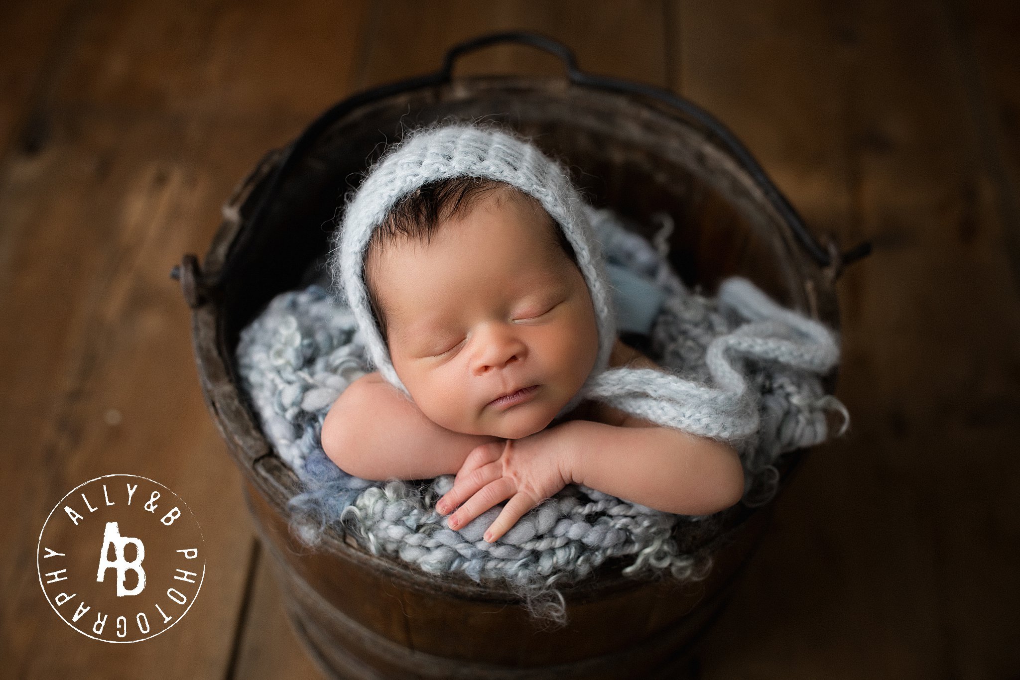 newborn photography naperville.jpg