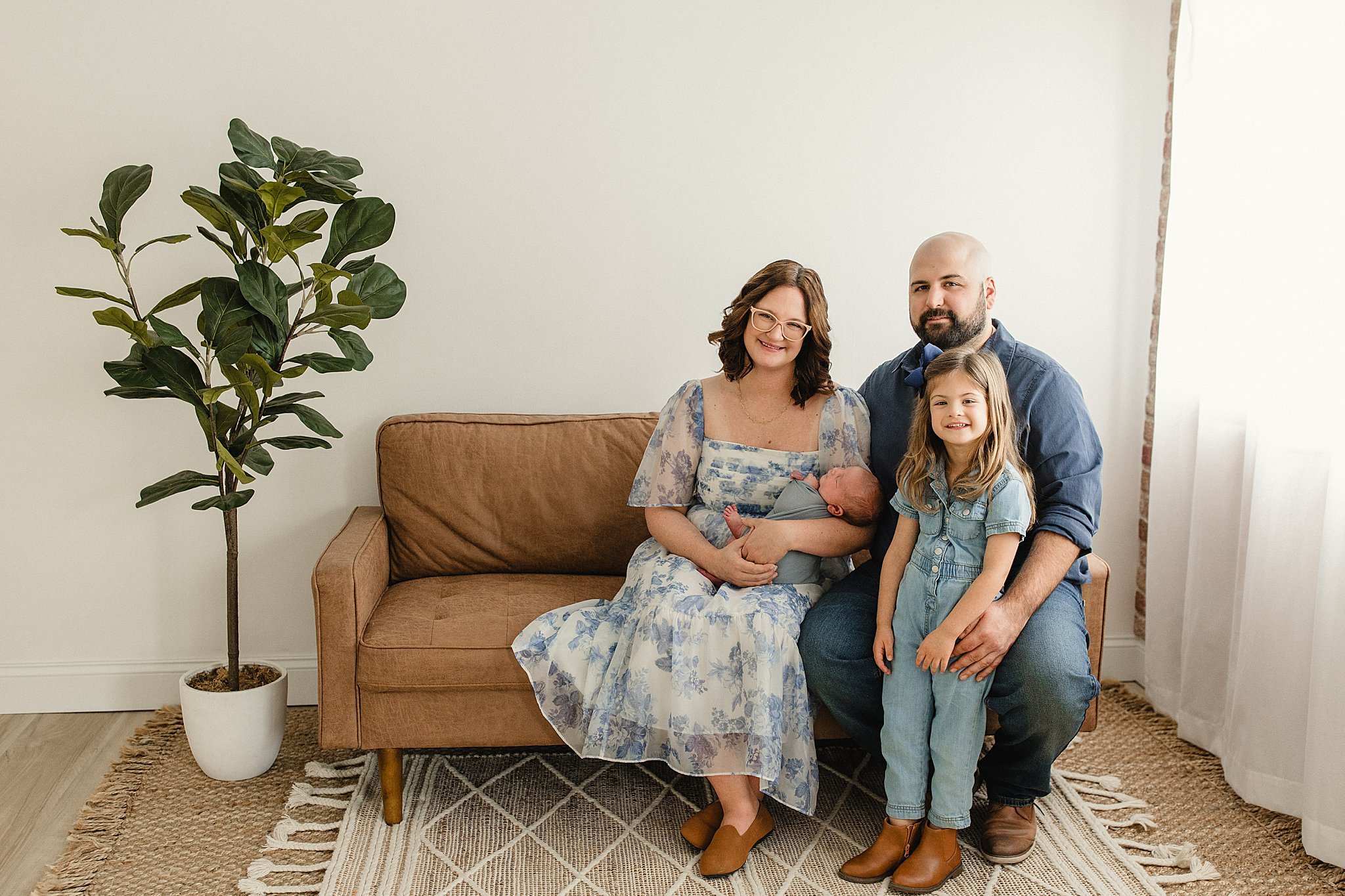 lifestyle newborn photography near me.jpg