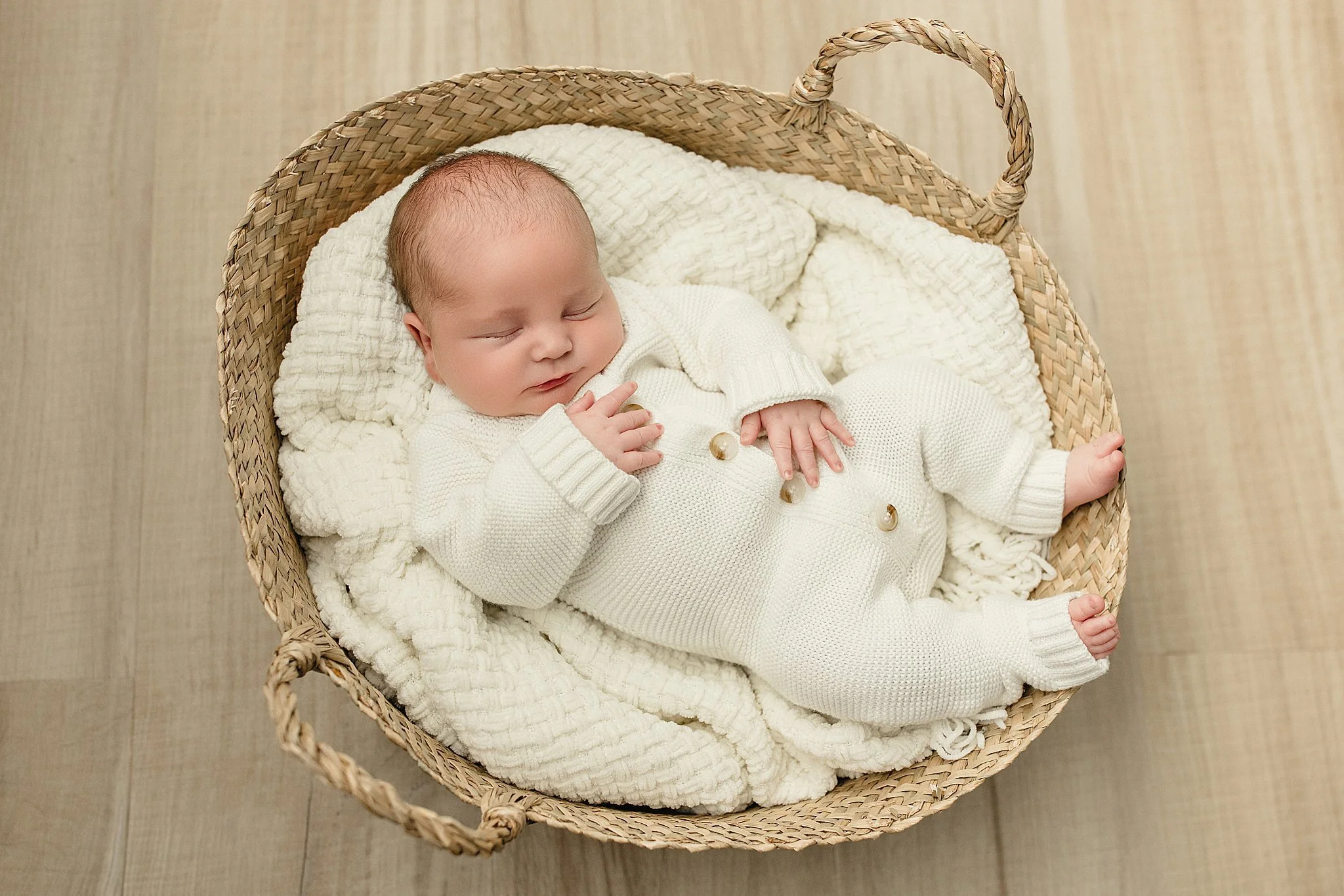 newborn photos near me.jpg