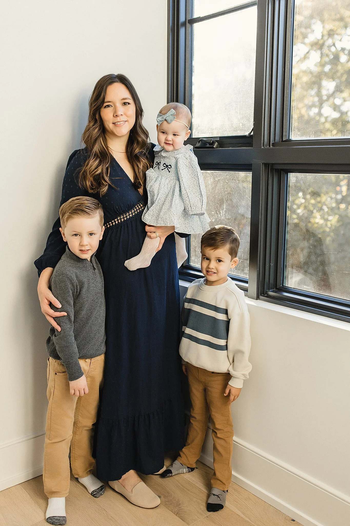 in home family photoshoot naperville il.jpg