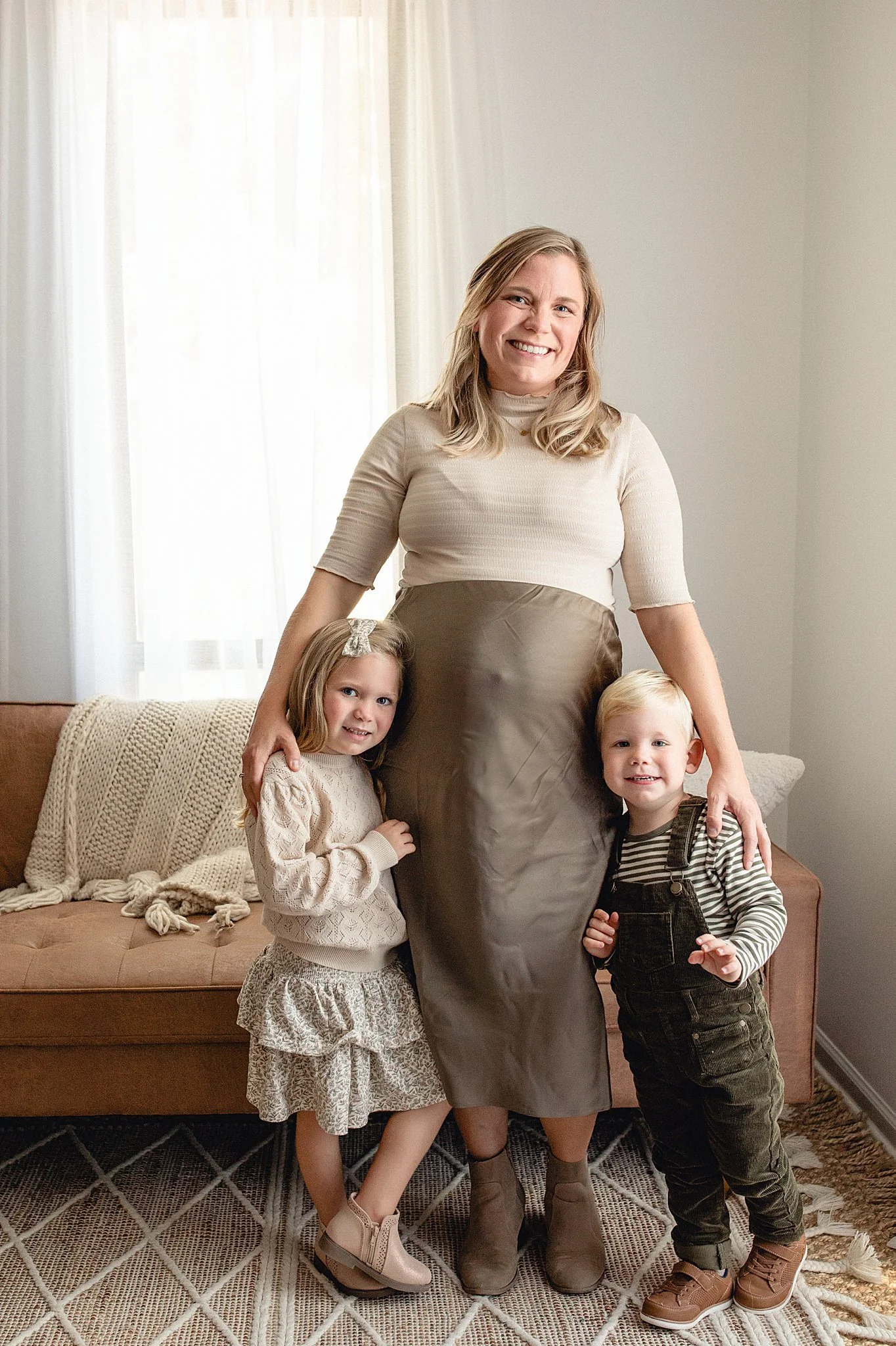lifestyle maternity photo.jpg