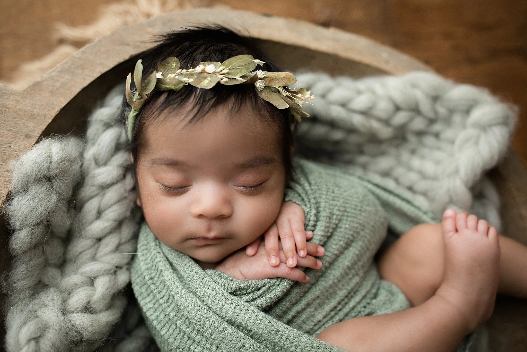 best newborn photographer naperville il.jpg