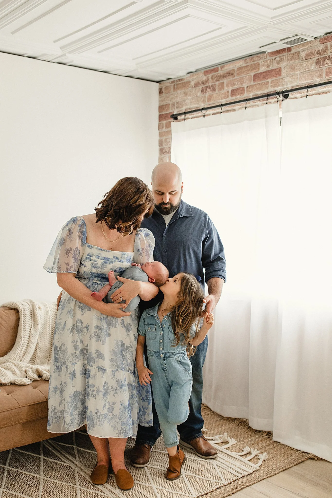 lifestyle newborn photos.jpg