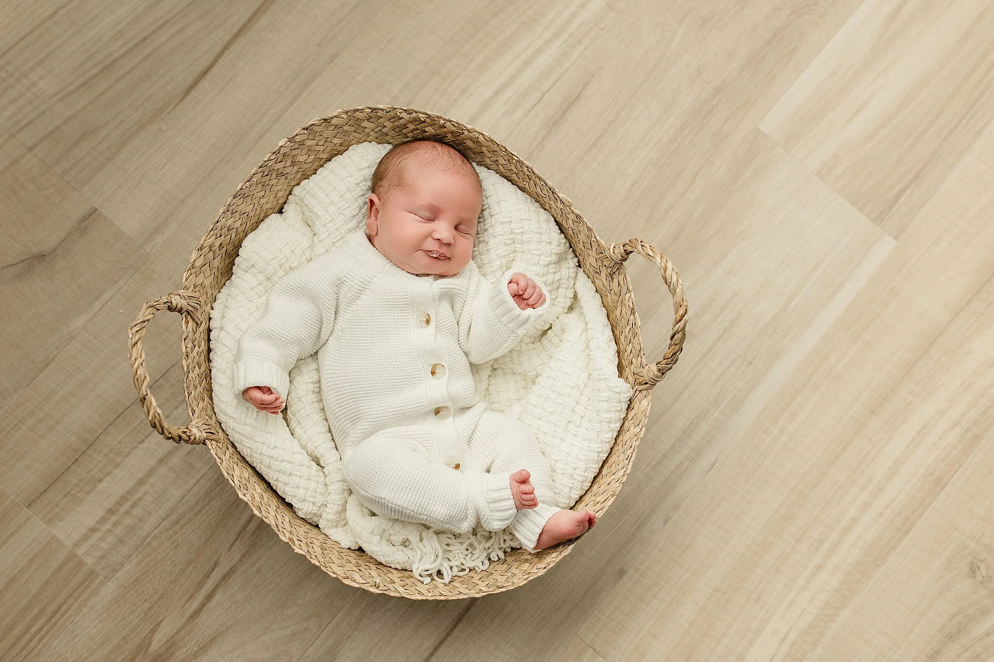 best newborn photos naperville.jpg