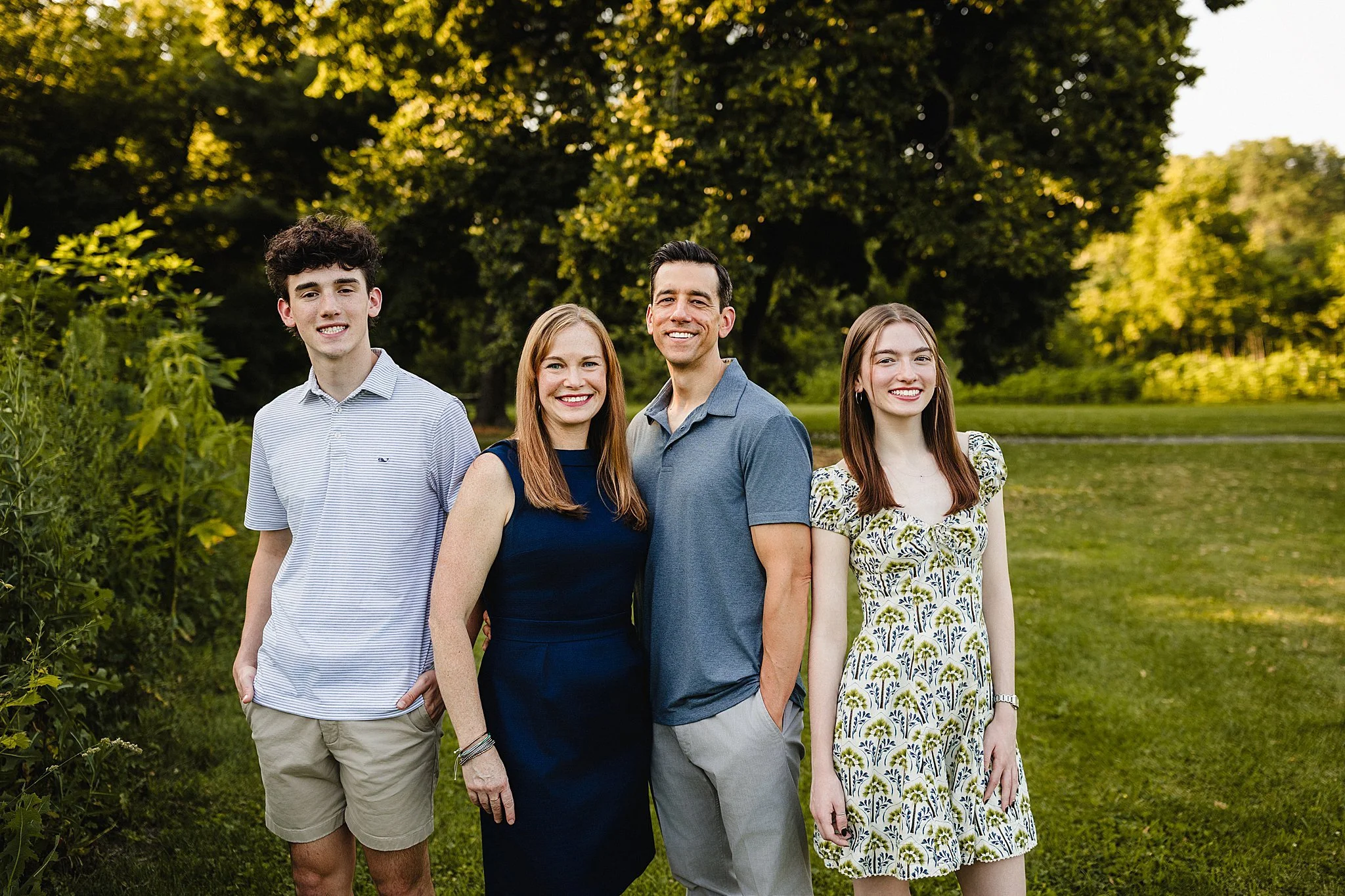 family photographer in naperville il.jpg