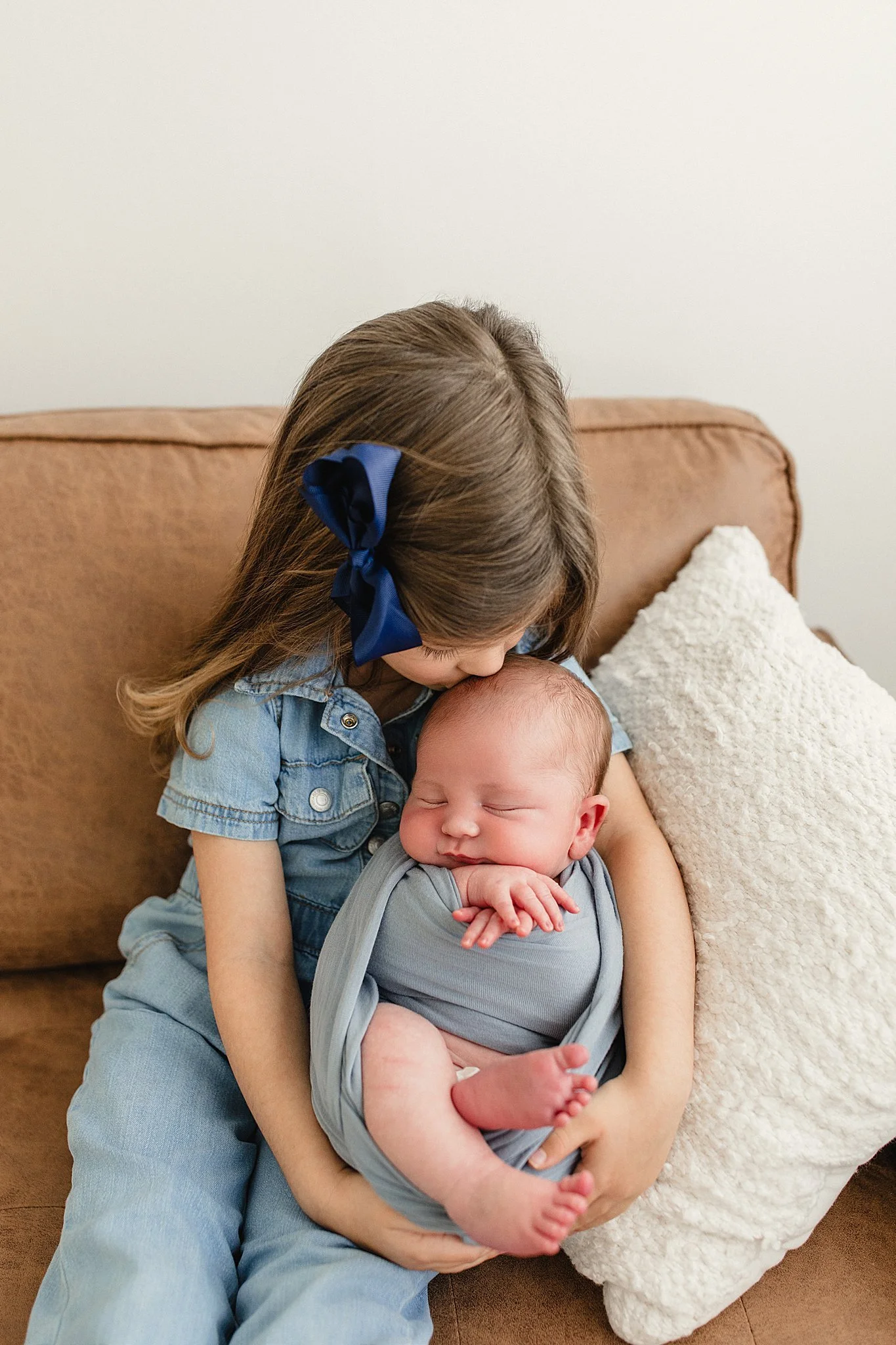 studio lifestyle newborn photos.jpg