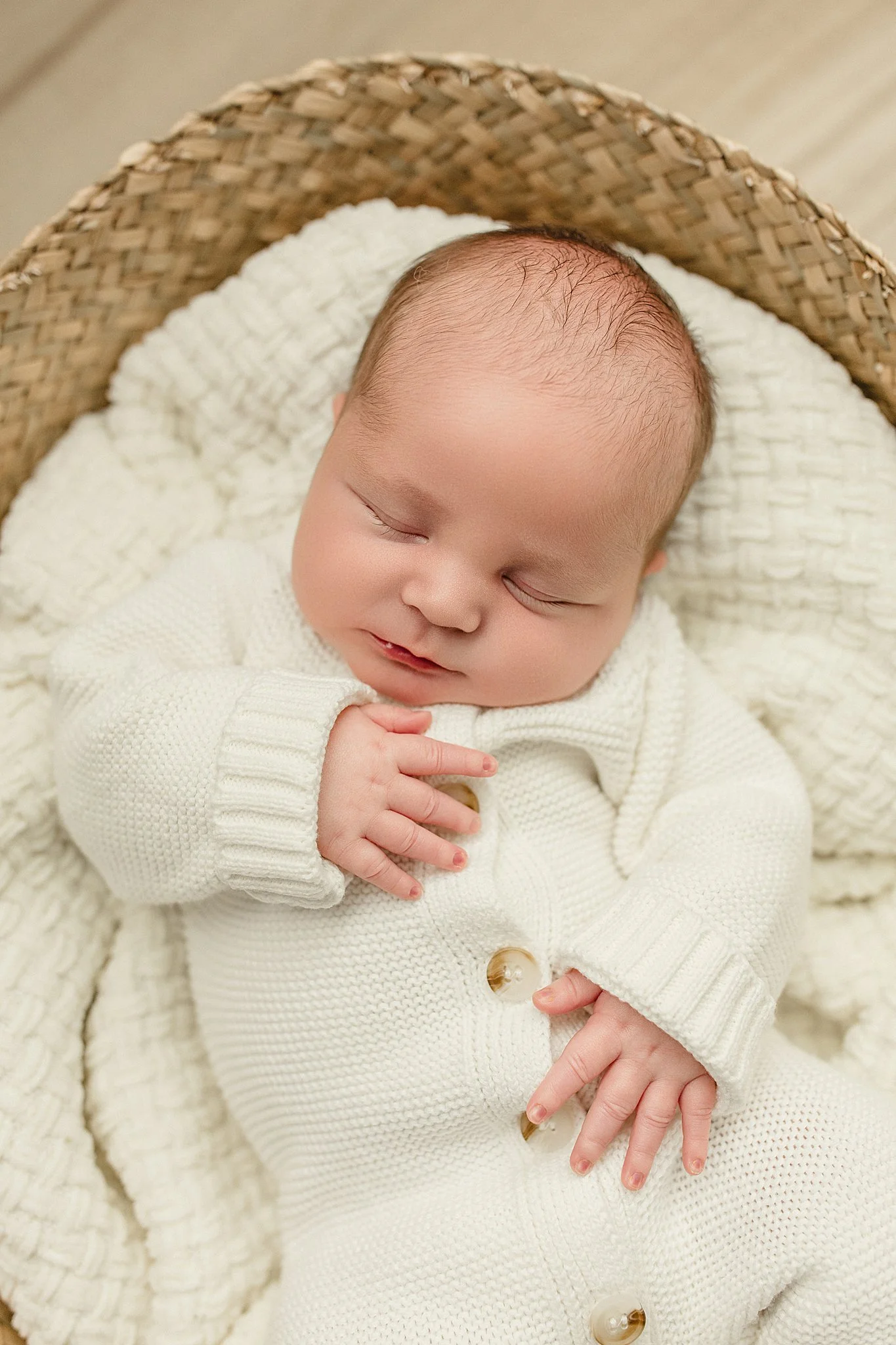 lifestyle newborn photo session.jpg