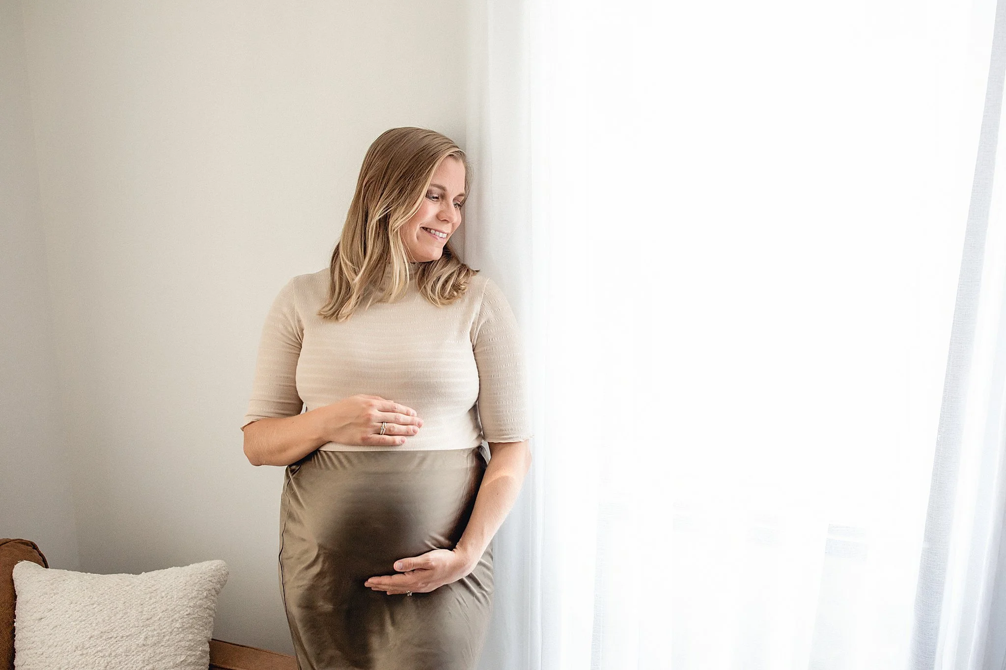 studio maternity photographer.jpg