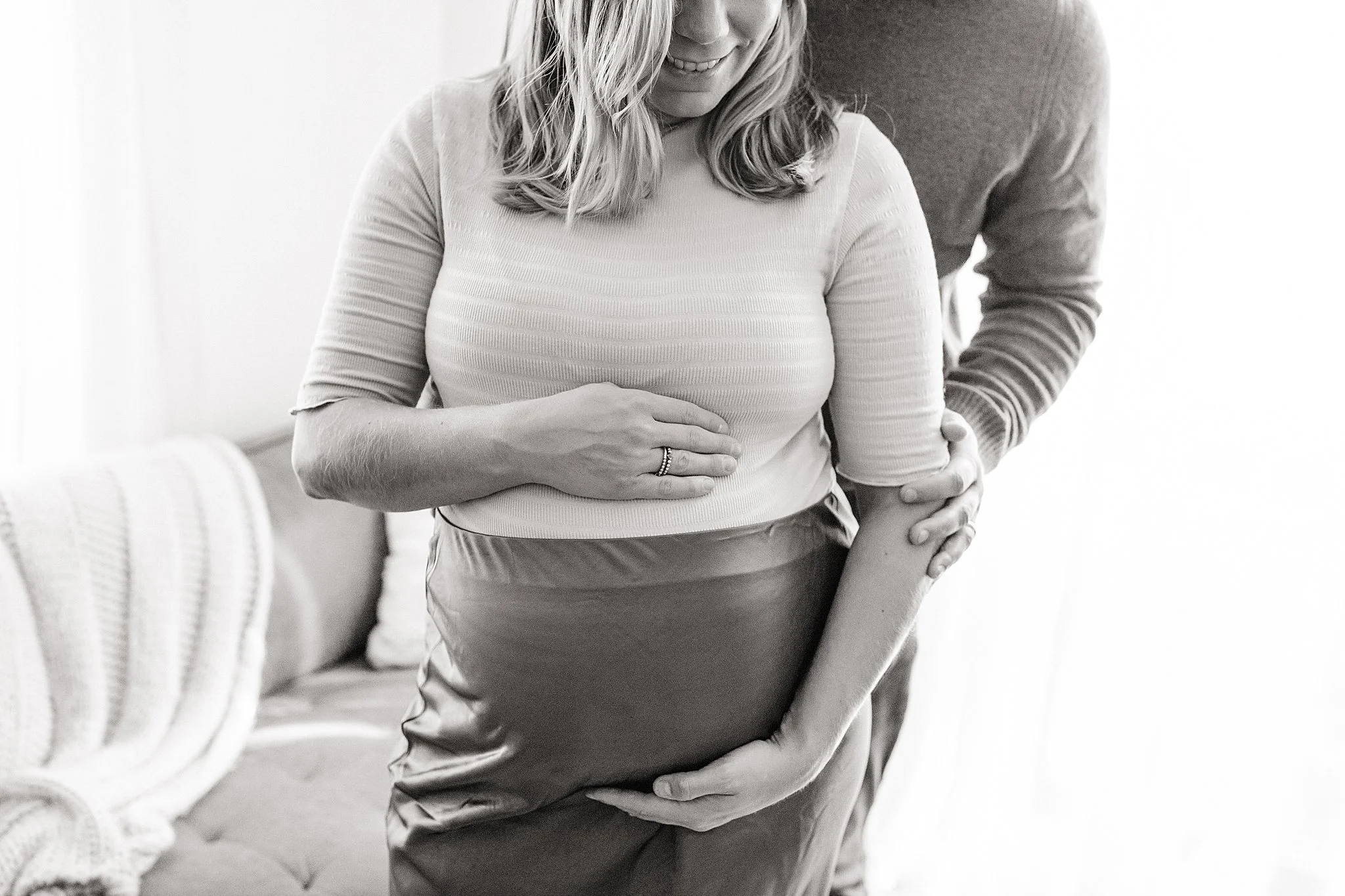 maternity photographer.jpg