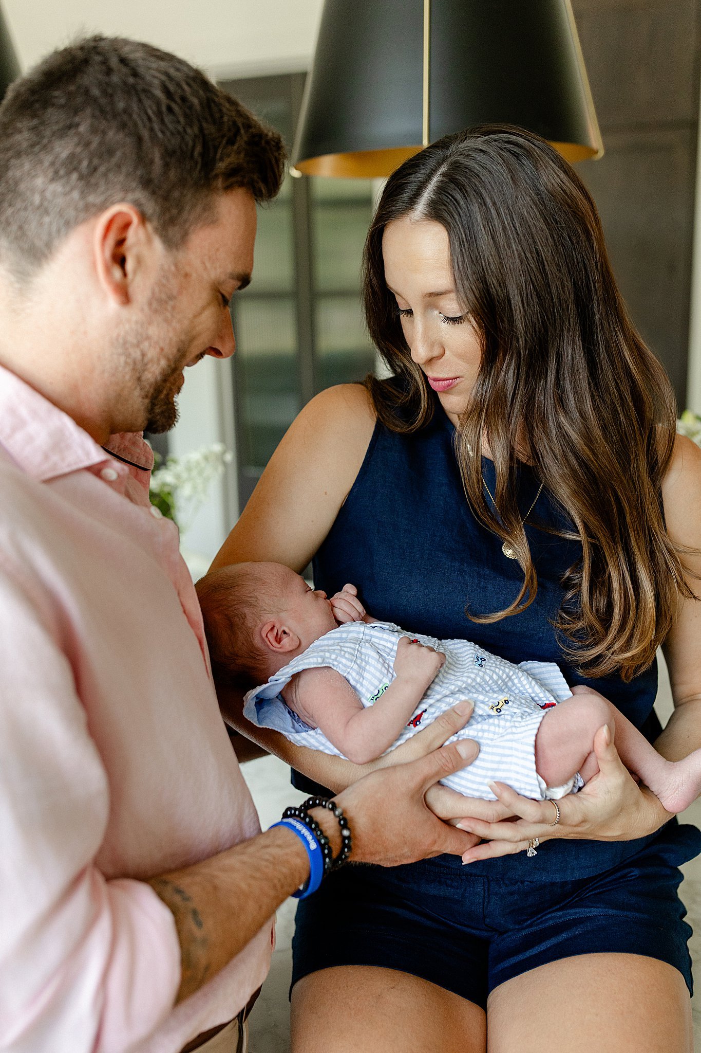 in home newborn photographer.jpg