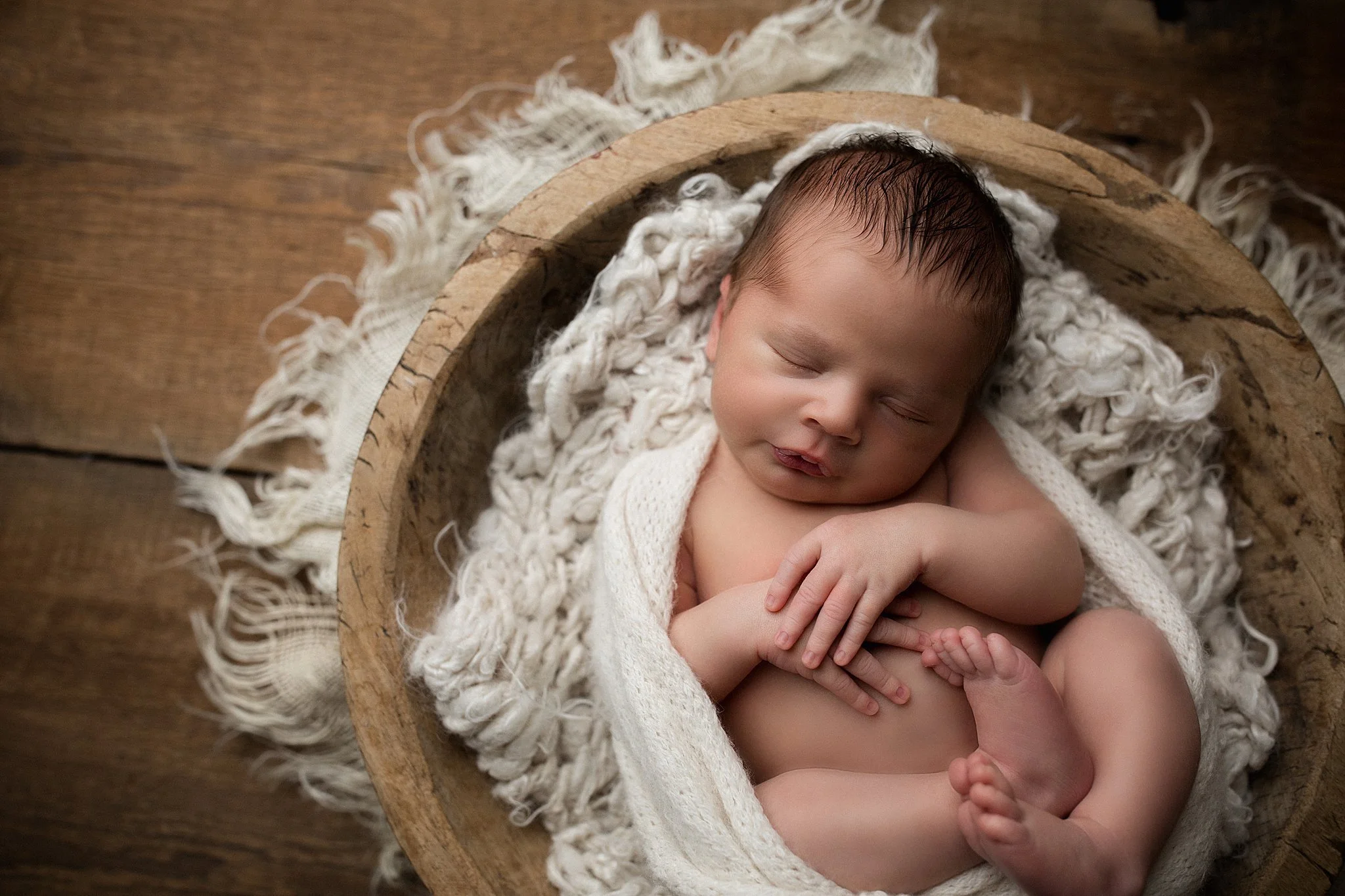 posed newborn photography.jpg