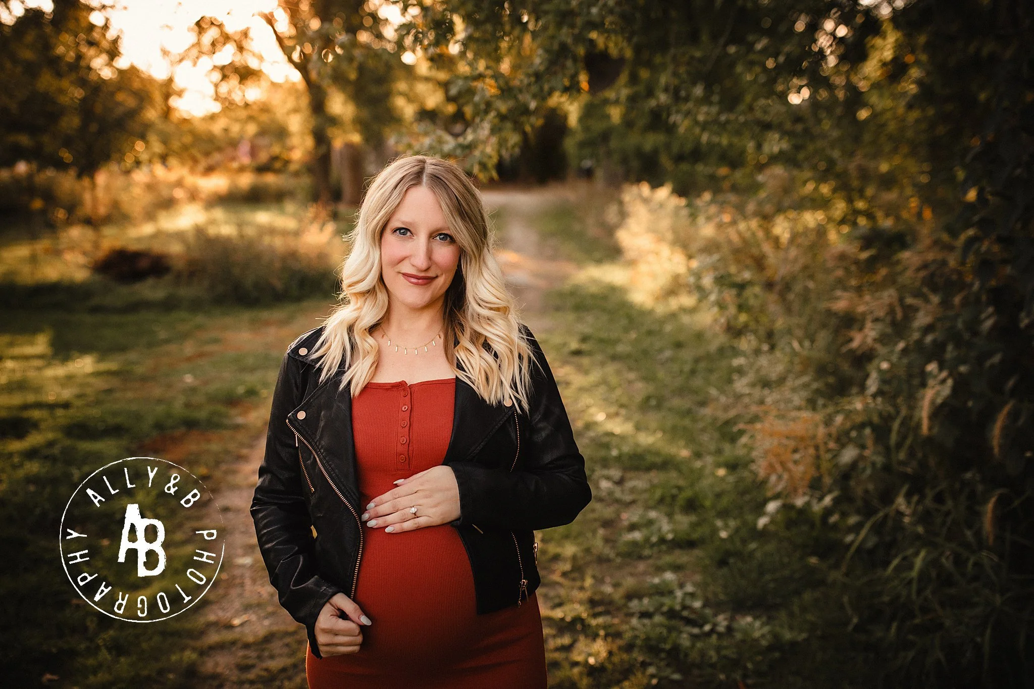 maternity photographer in naperville il.jpg