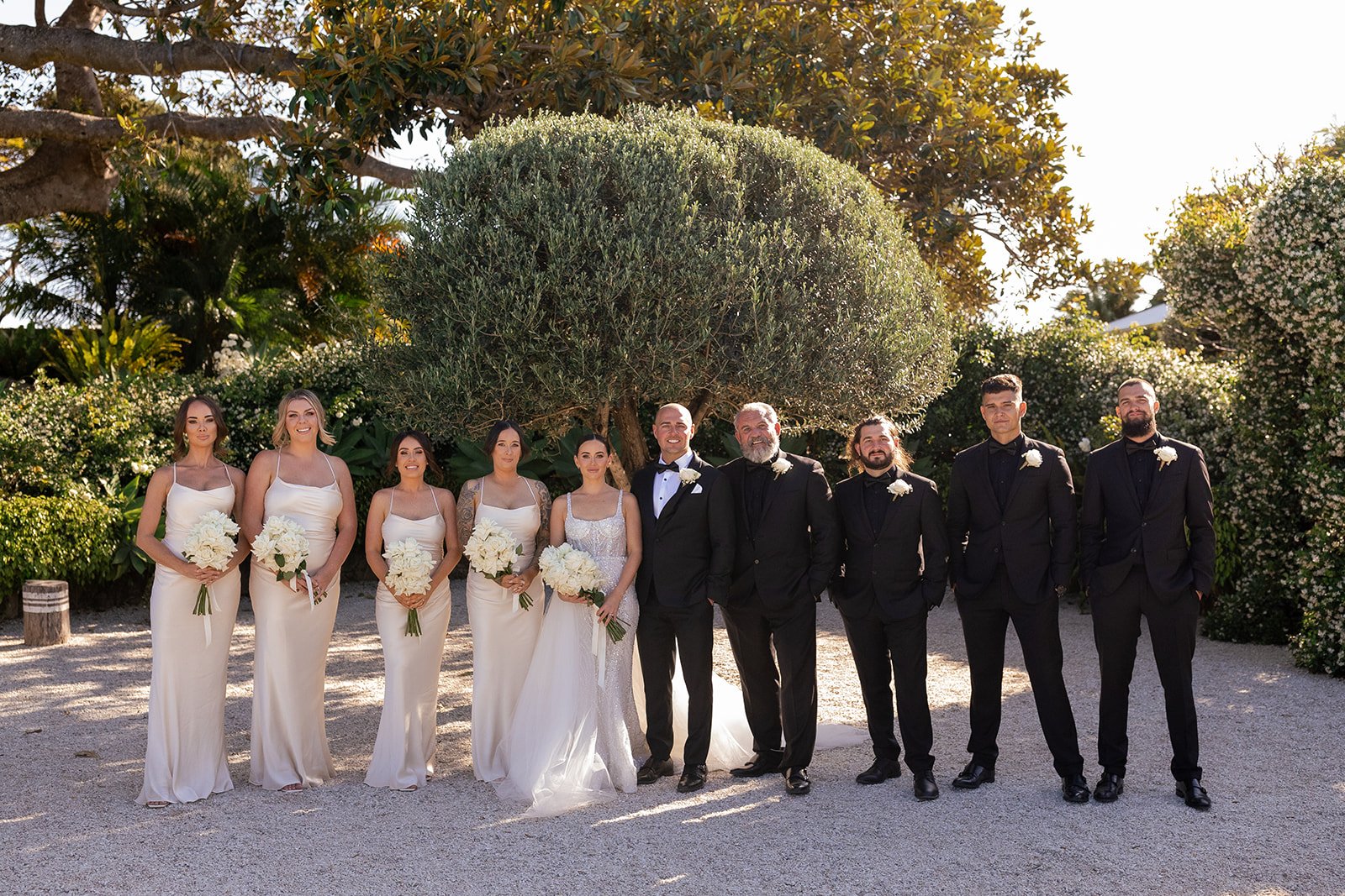 editorial-wedding-florals-fig-tree-restaurant-byron-bay