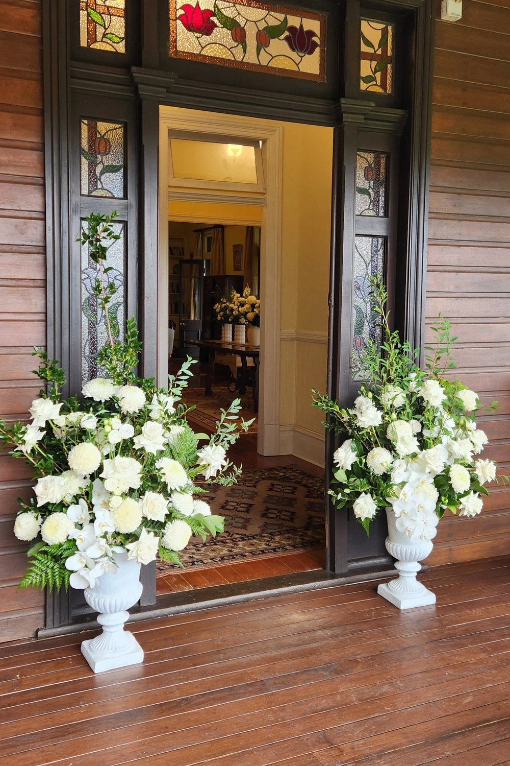 Entrance Urn - Small