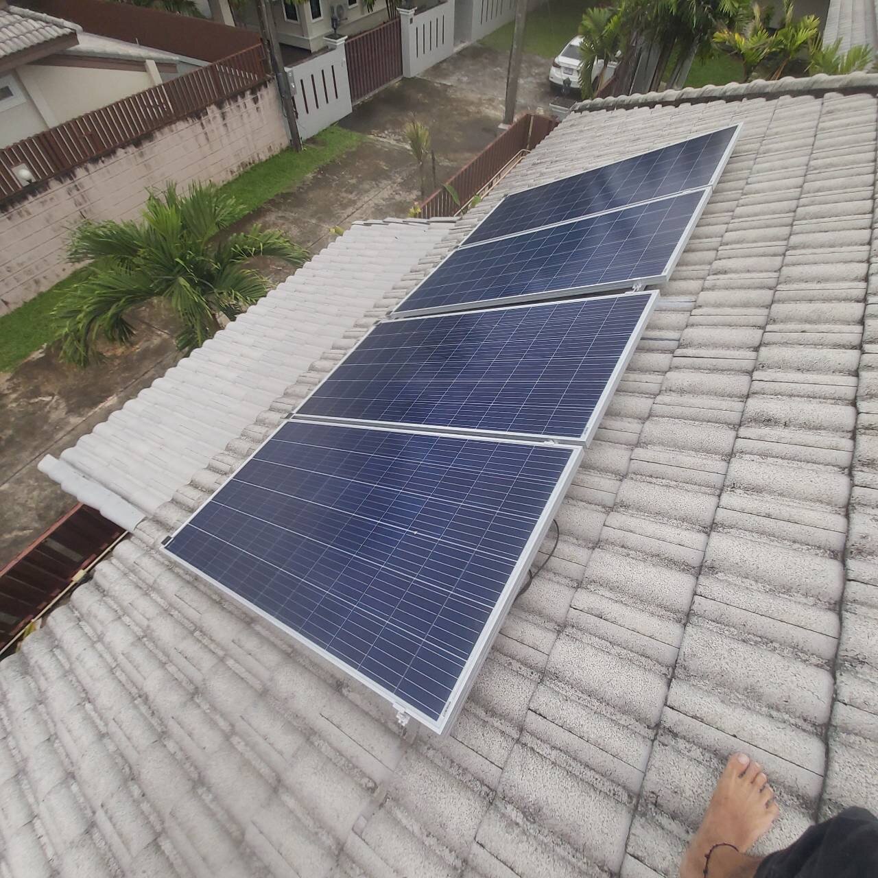 solar top roof 2.JPG