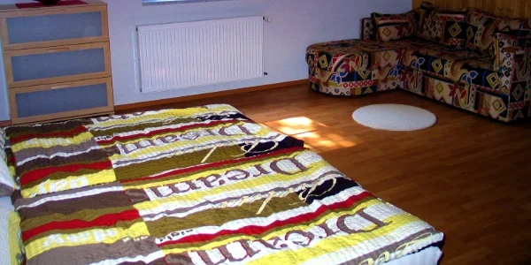 schlafzimmer.jpg
