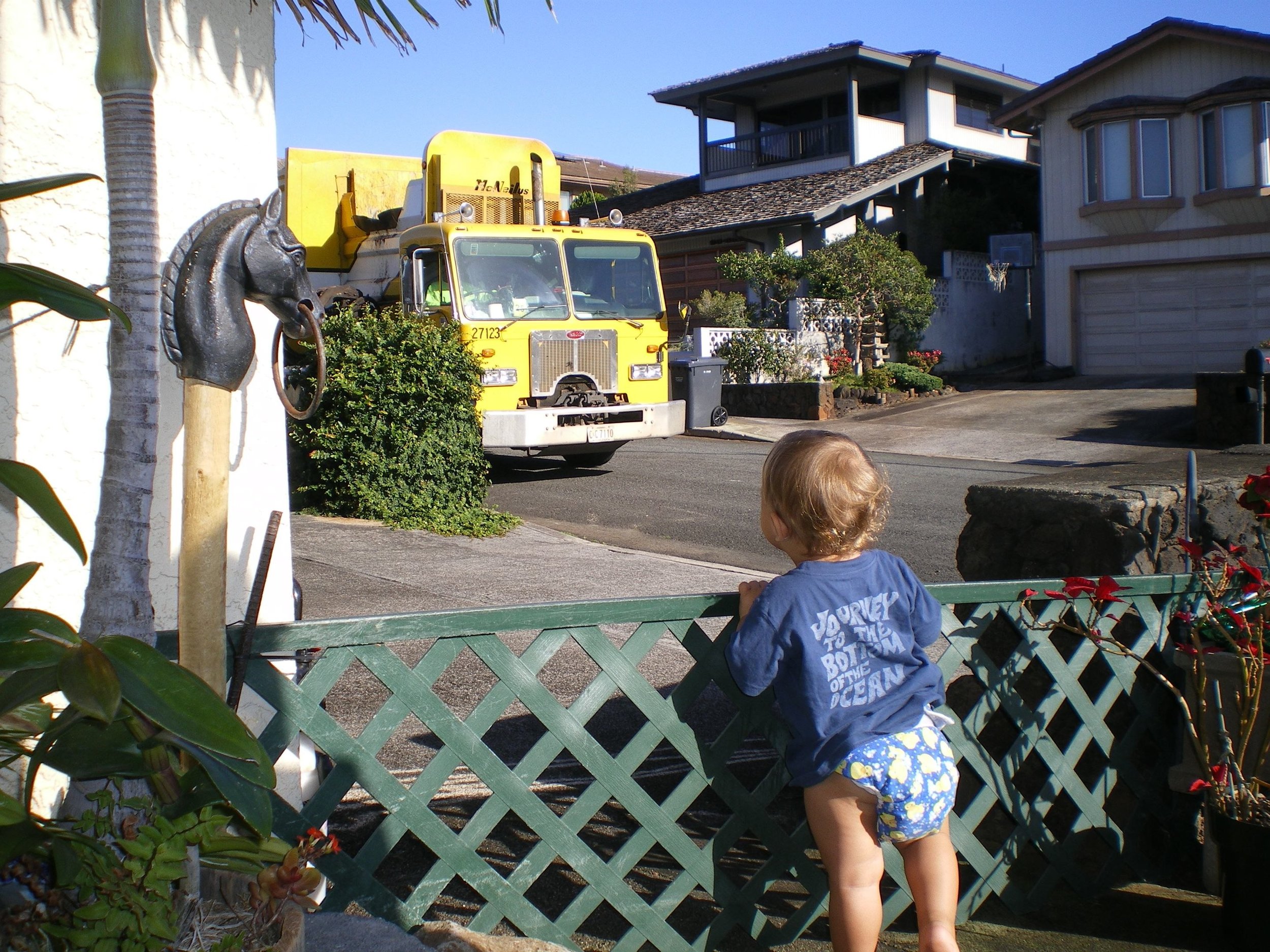My kid loves city workers!
