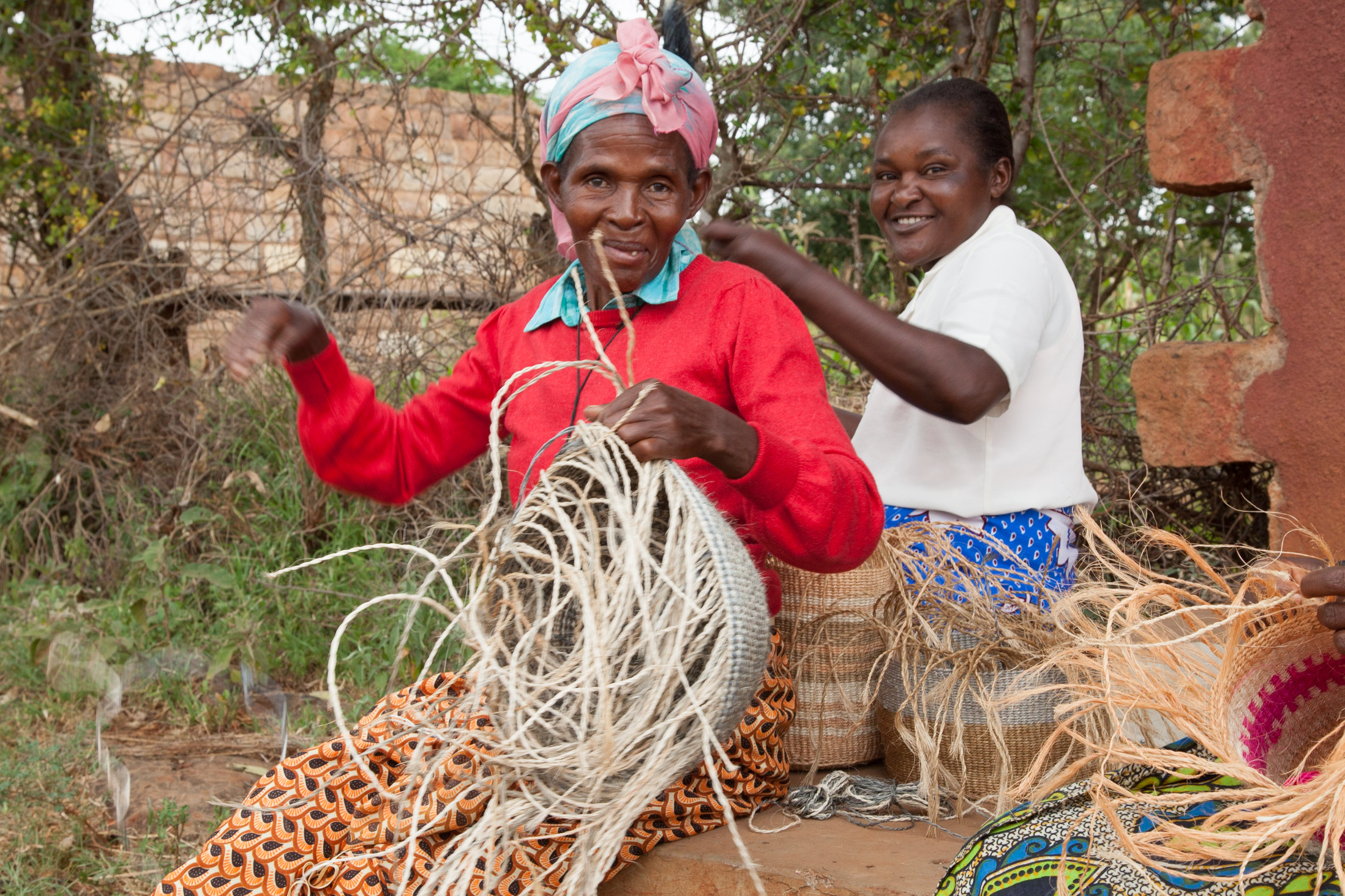 Kuteleza-Weaver-1-TBR-WW.jpg