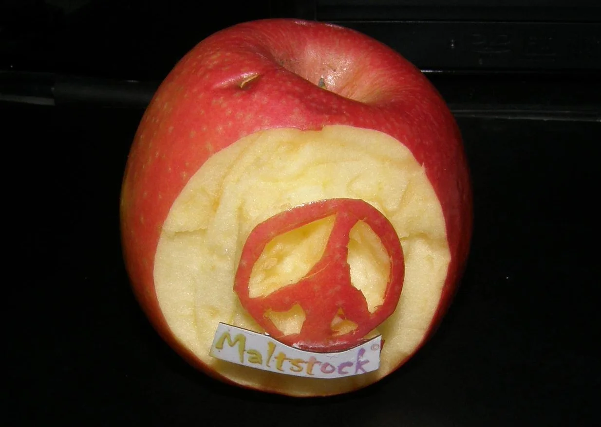apple.jpg
