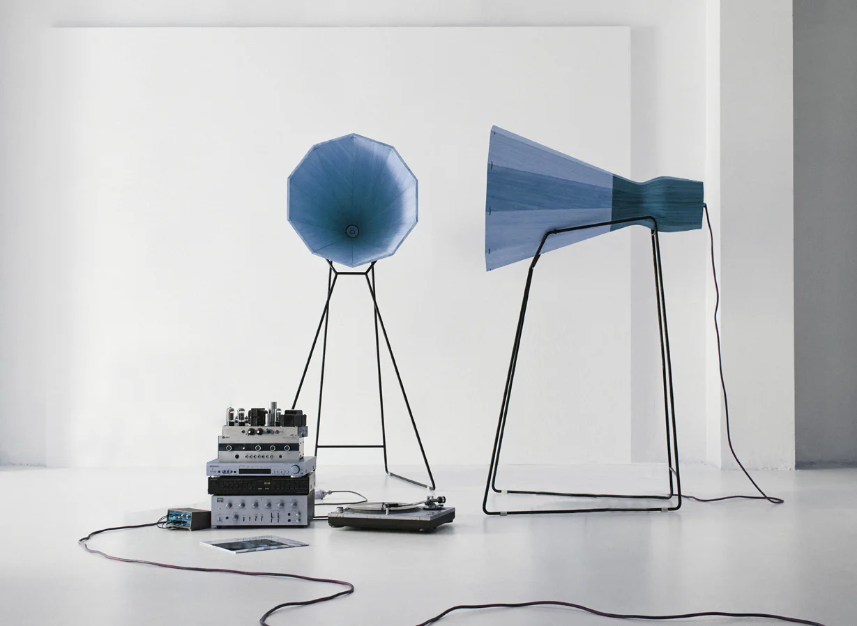 Hornspeakerslowres3 blue.jpg