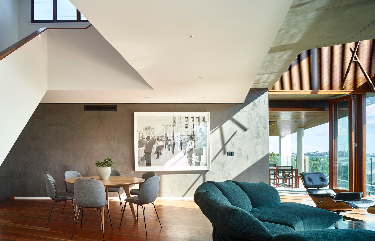 Local-Australian-Architecture-and-Interior-Design-Clifftop-House-Created-by-Joe-Adsett-Architects-Alex-Earl-custom-lighting.jpeg