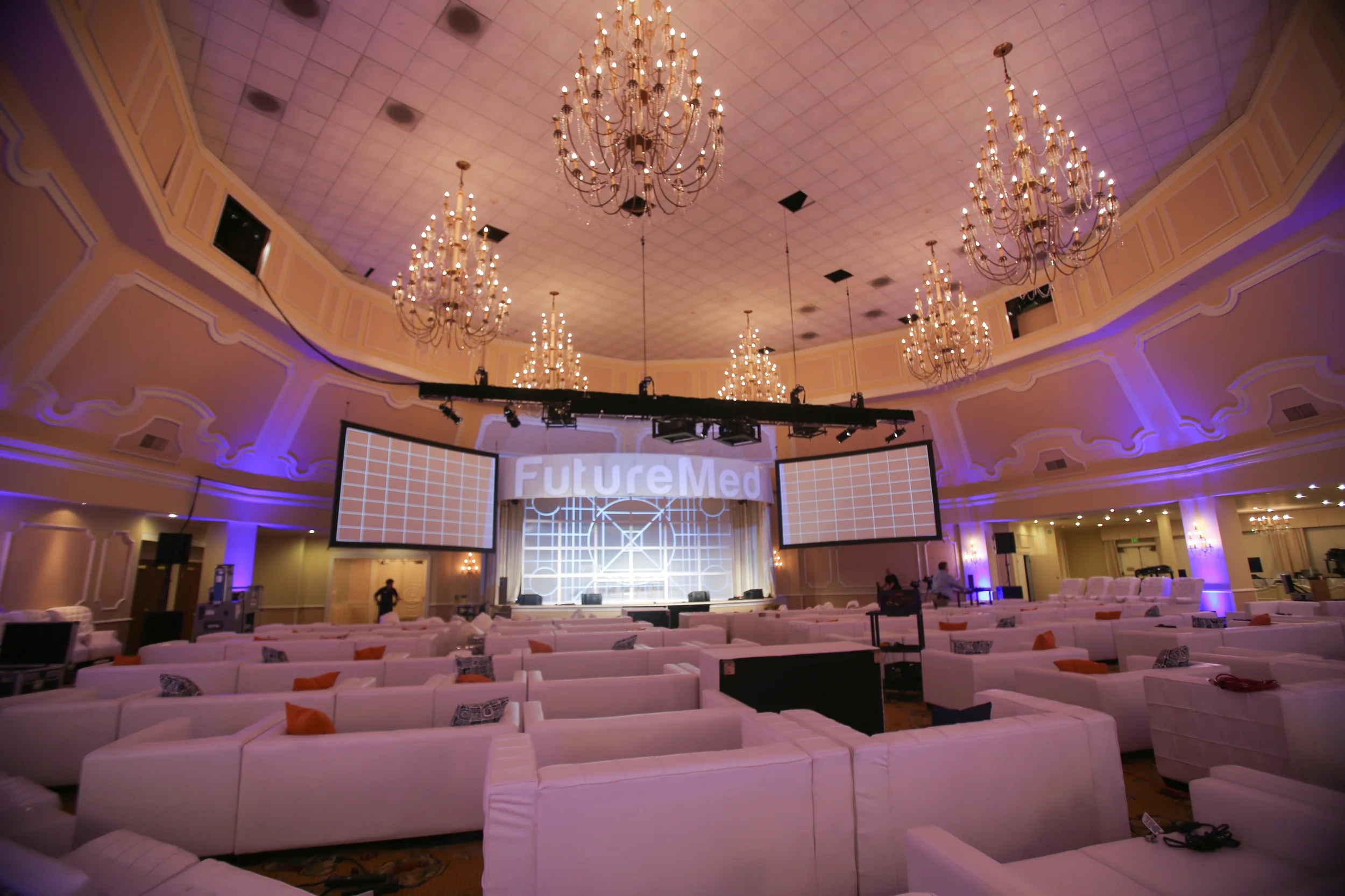 Exponential Medicine - Main Room.jpg