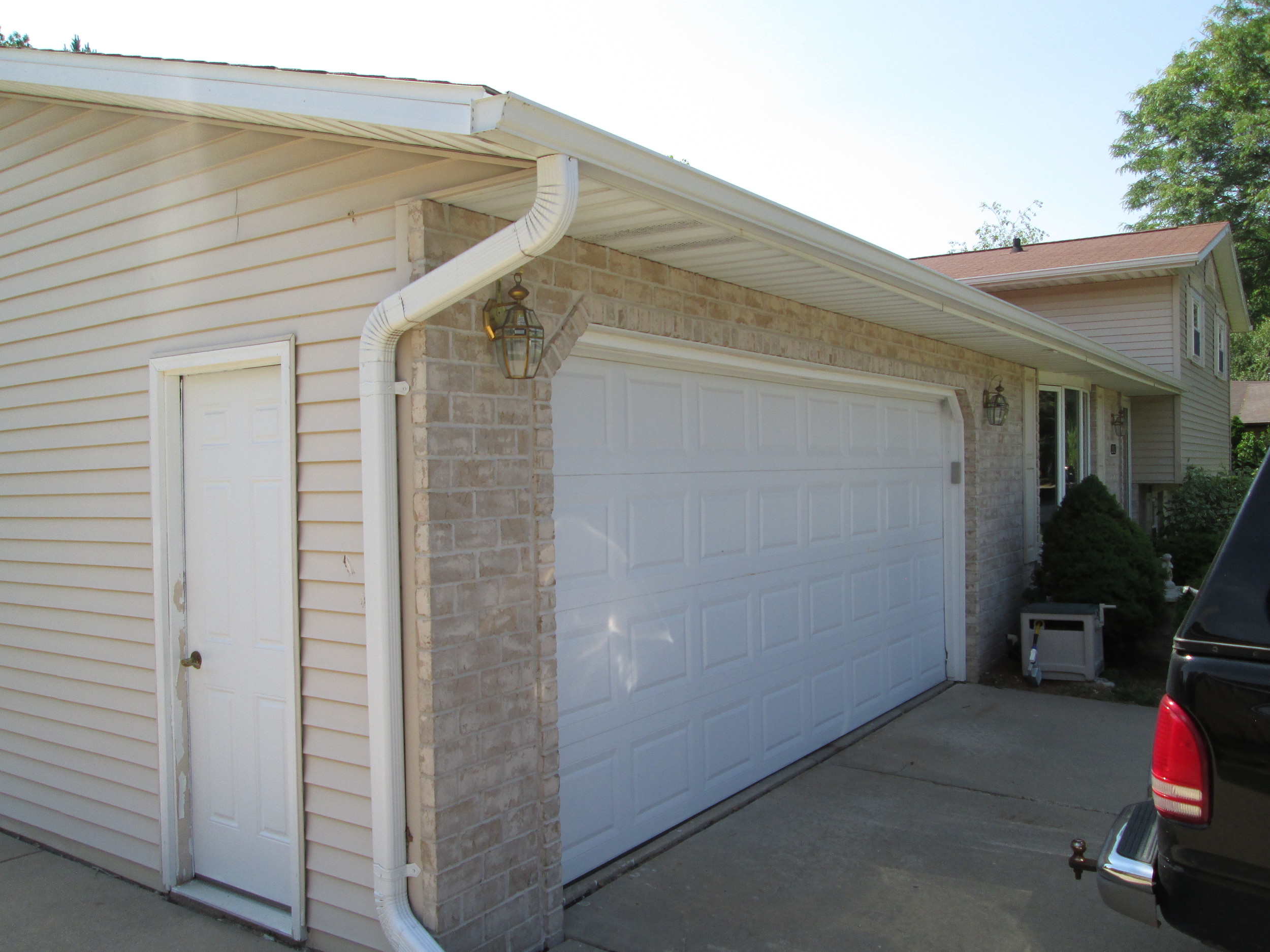 Existing garage 005.jpg