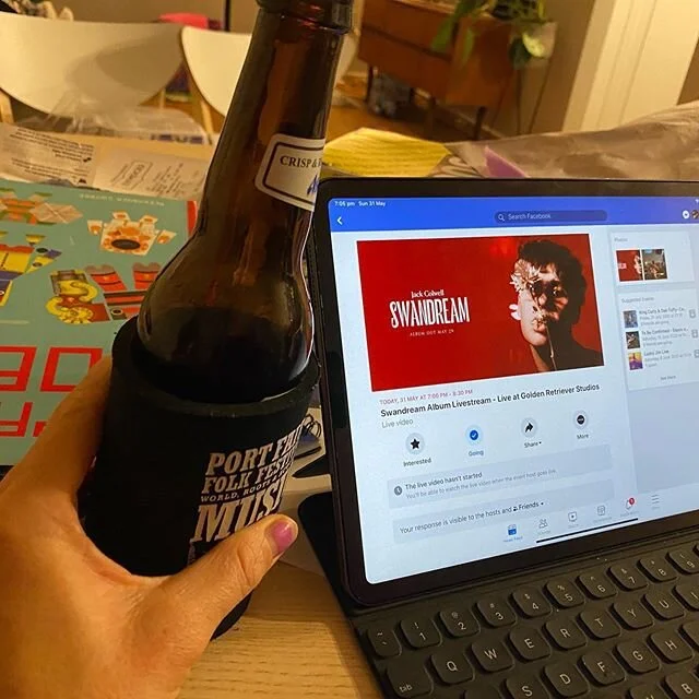 the future has arrived.. we are at the gig, and the restaurant and we are also the baby sitters 🤣