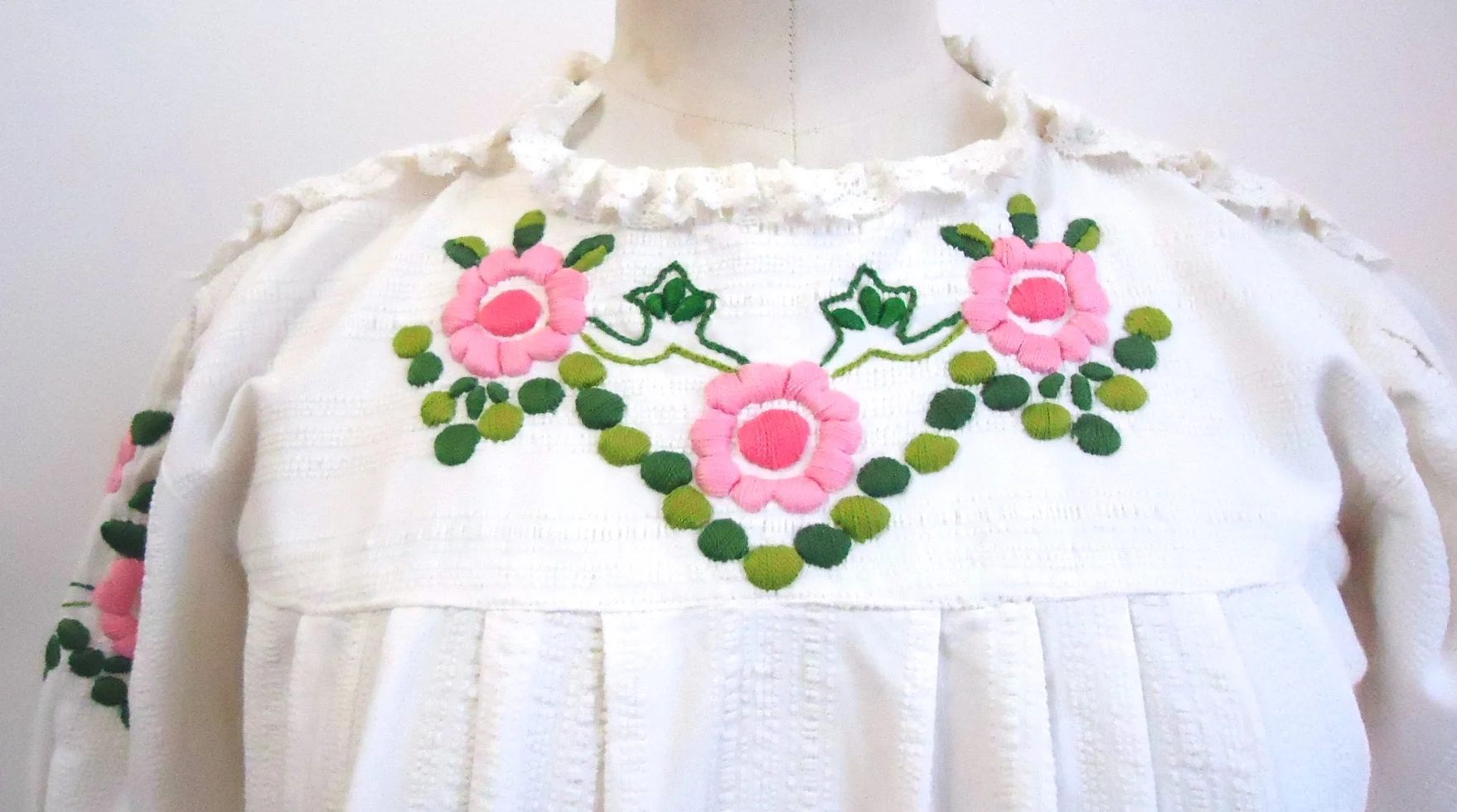 Vintage Bluse 70s bestickt 