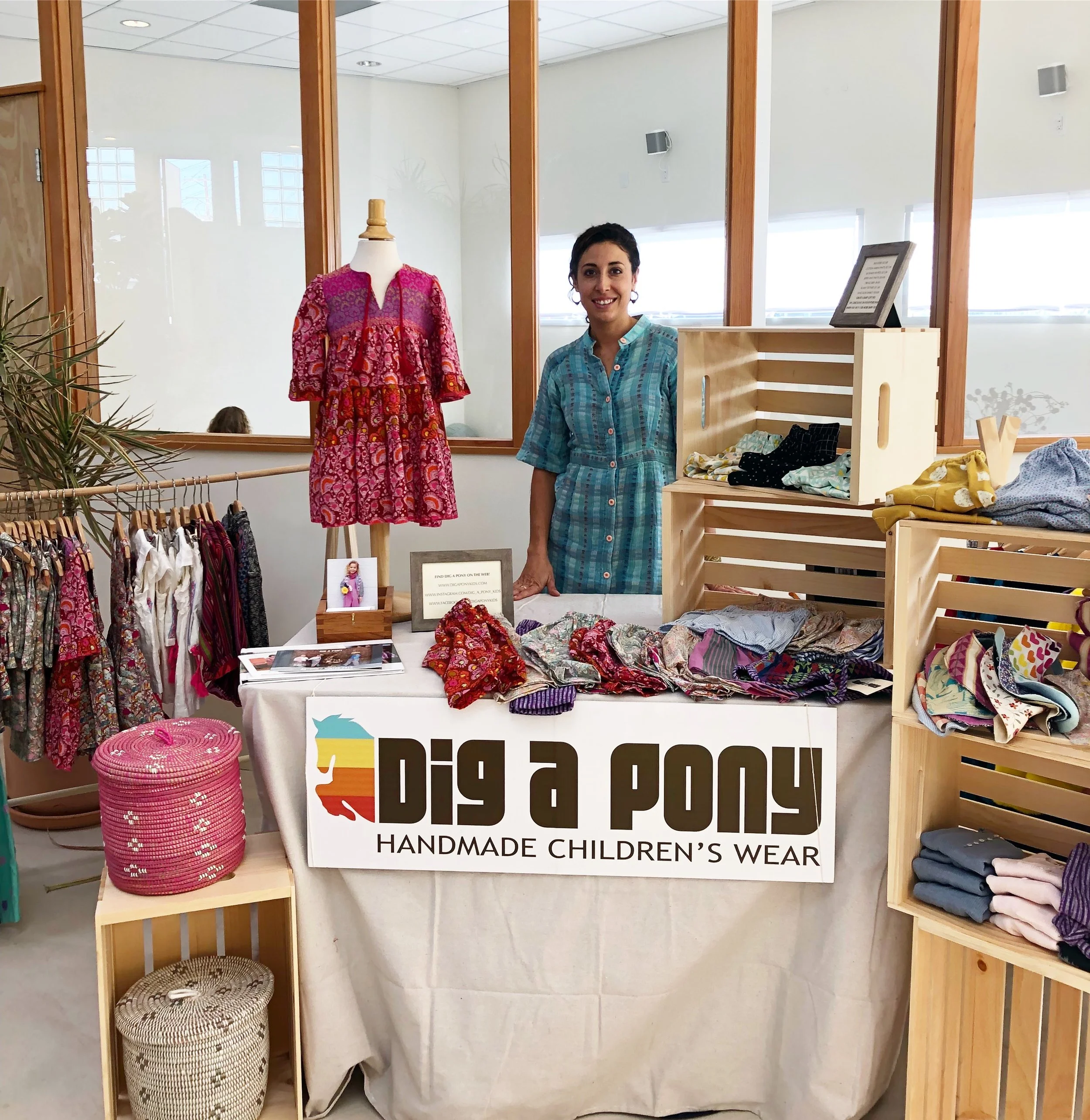 Pop-Up Loom Holiday Market, Los Angeles