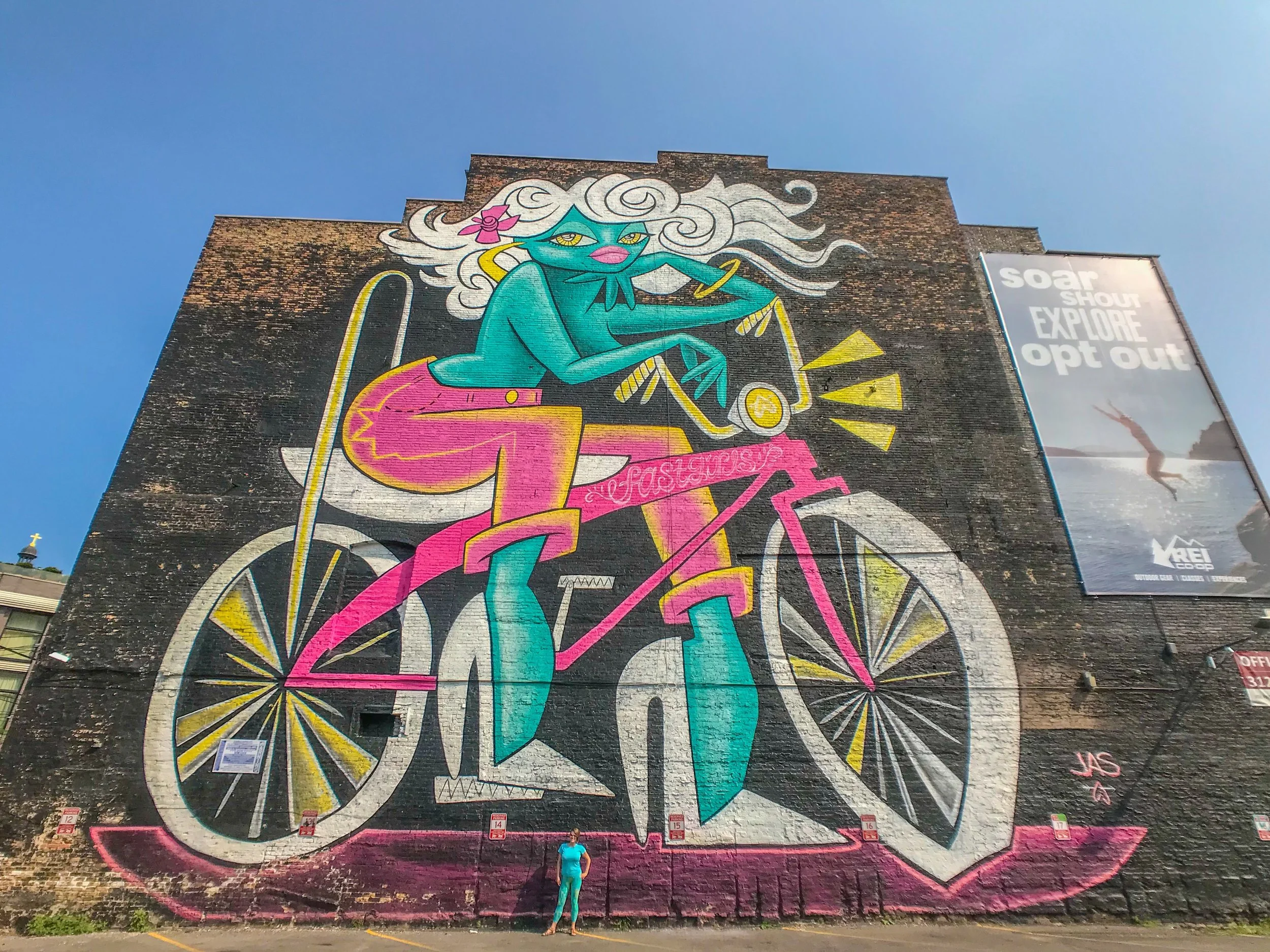Chicago’s Fast Girl Mural, painted by Jas Peterson