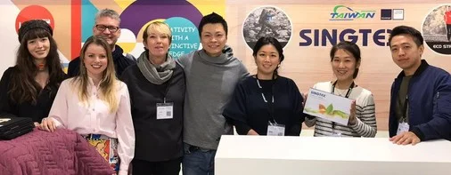 The Team: Nora Kühner's and Singtex' Partner Booth at Performance Days November 2017, Munich, Germany