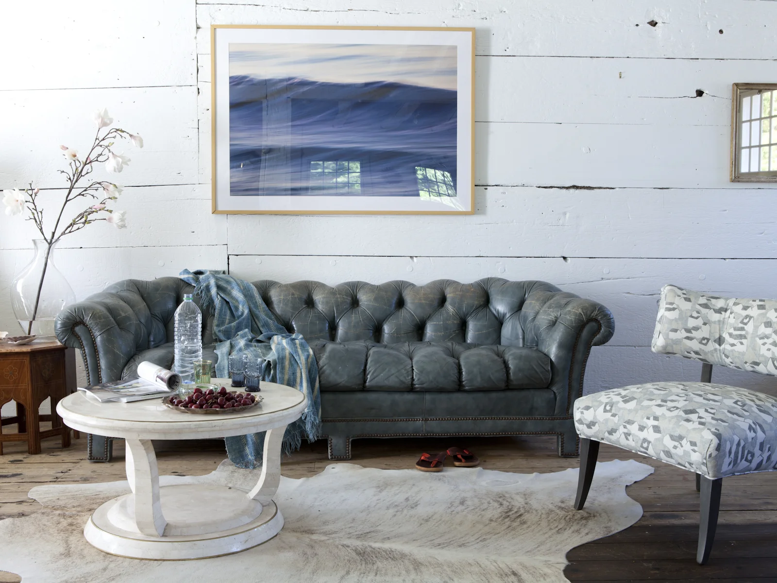 Photo by Beatriz da Costa for Artfully Walls . Wave photo by Greg Anthon . 