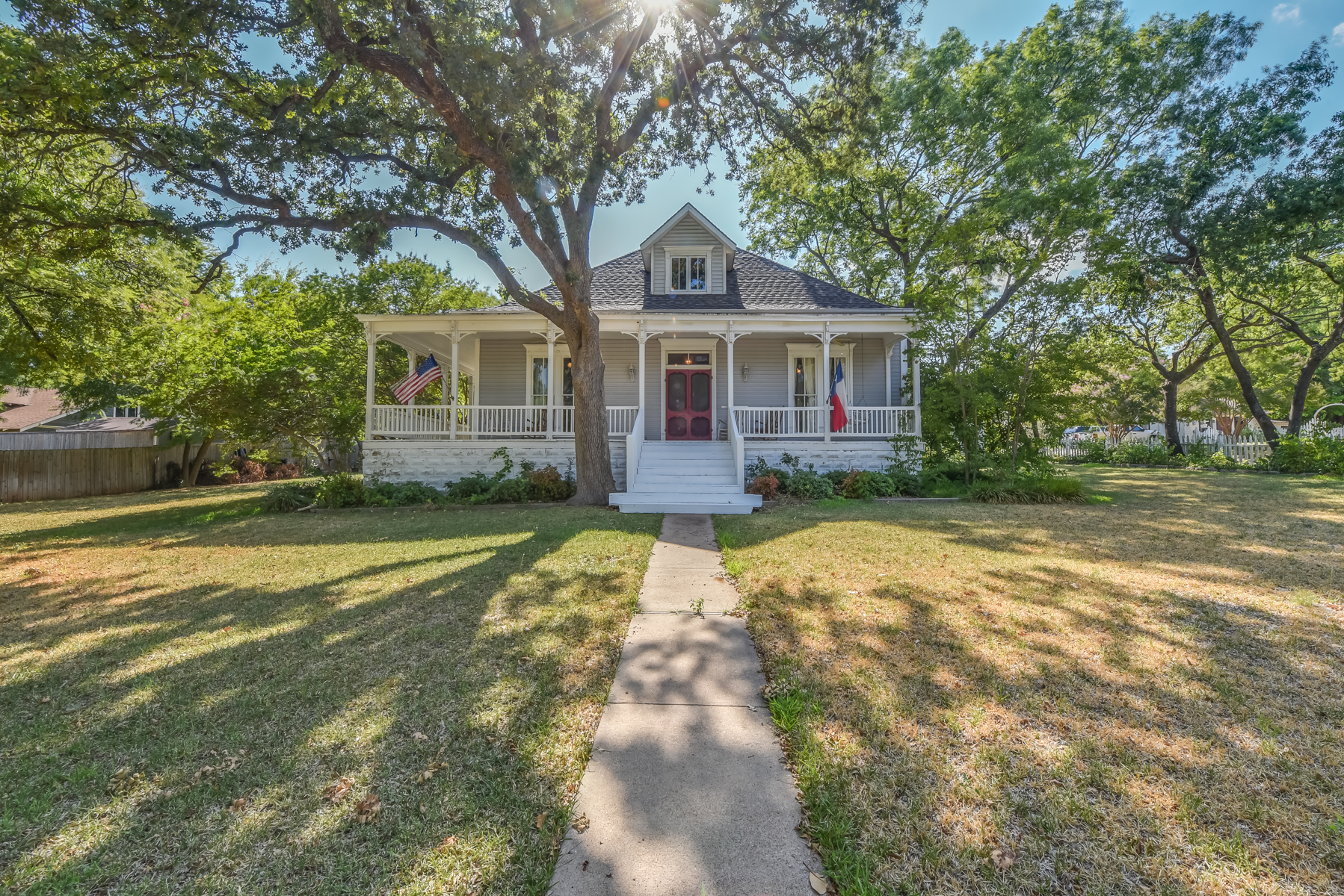 OFF MARKET - 316 S Lamar St, Weatherford TX 76086