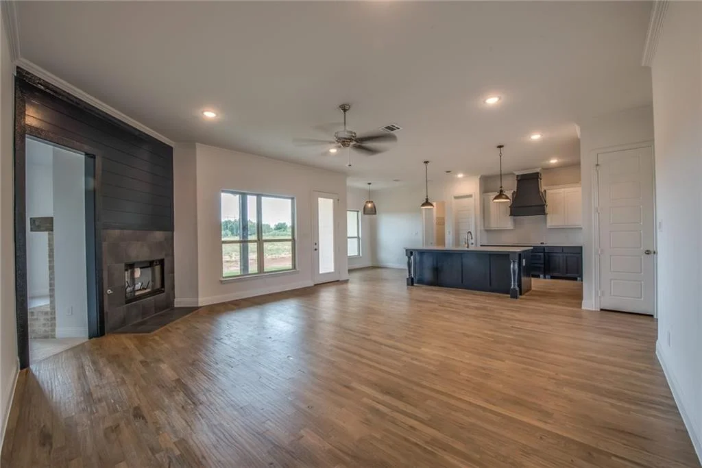 In Contract! 281 Odell Road, Springtown, TX 76082 — Pair of Spades