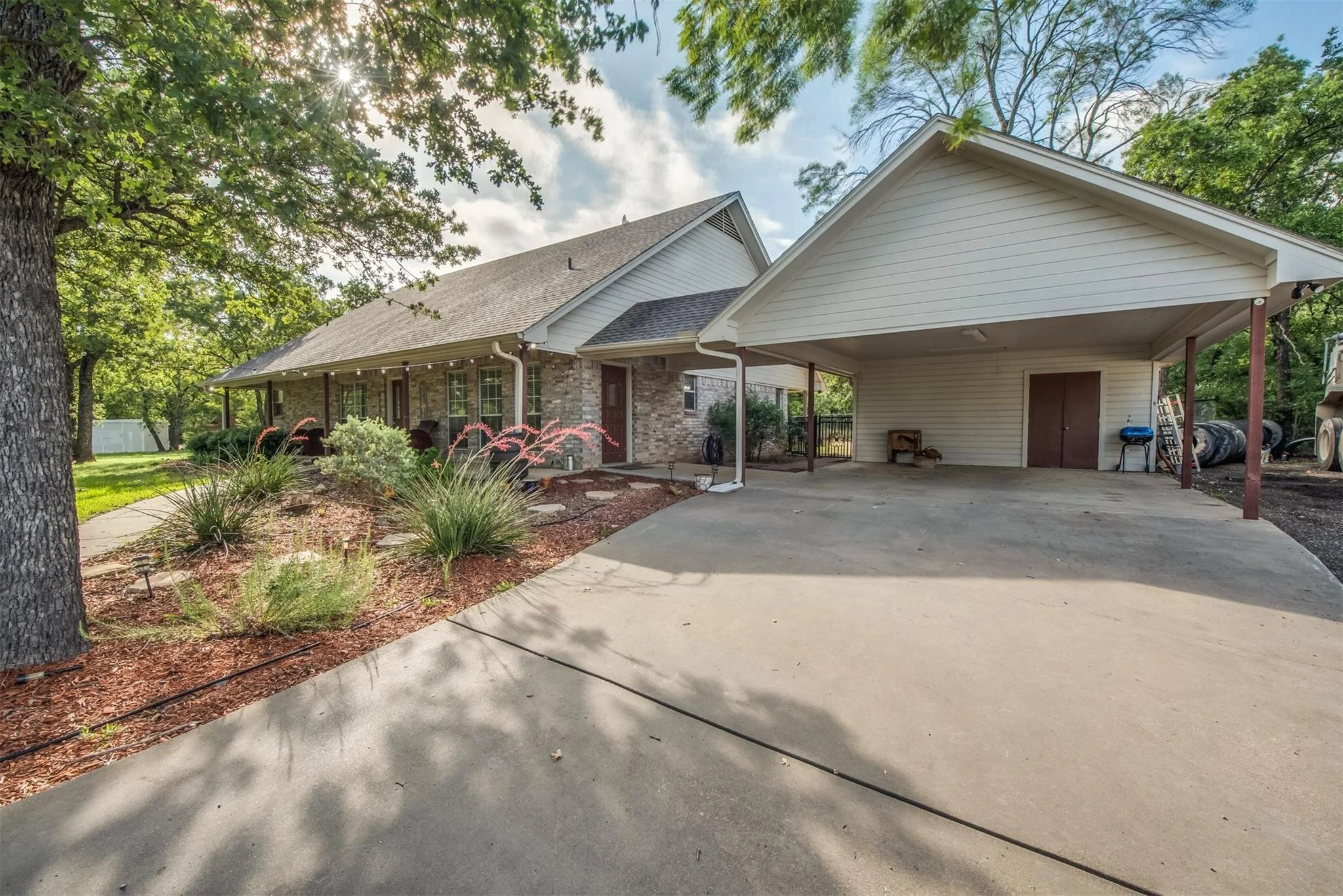 SOLD!  545 Ellis Drive, Weatherford, Texas 76088