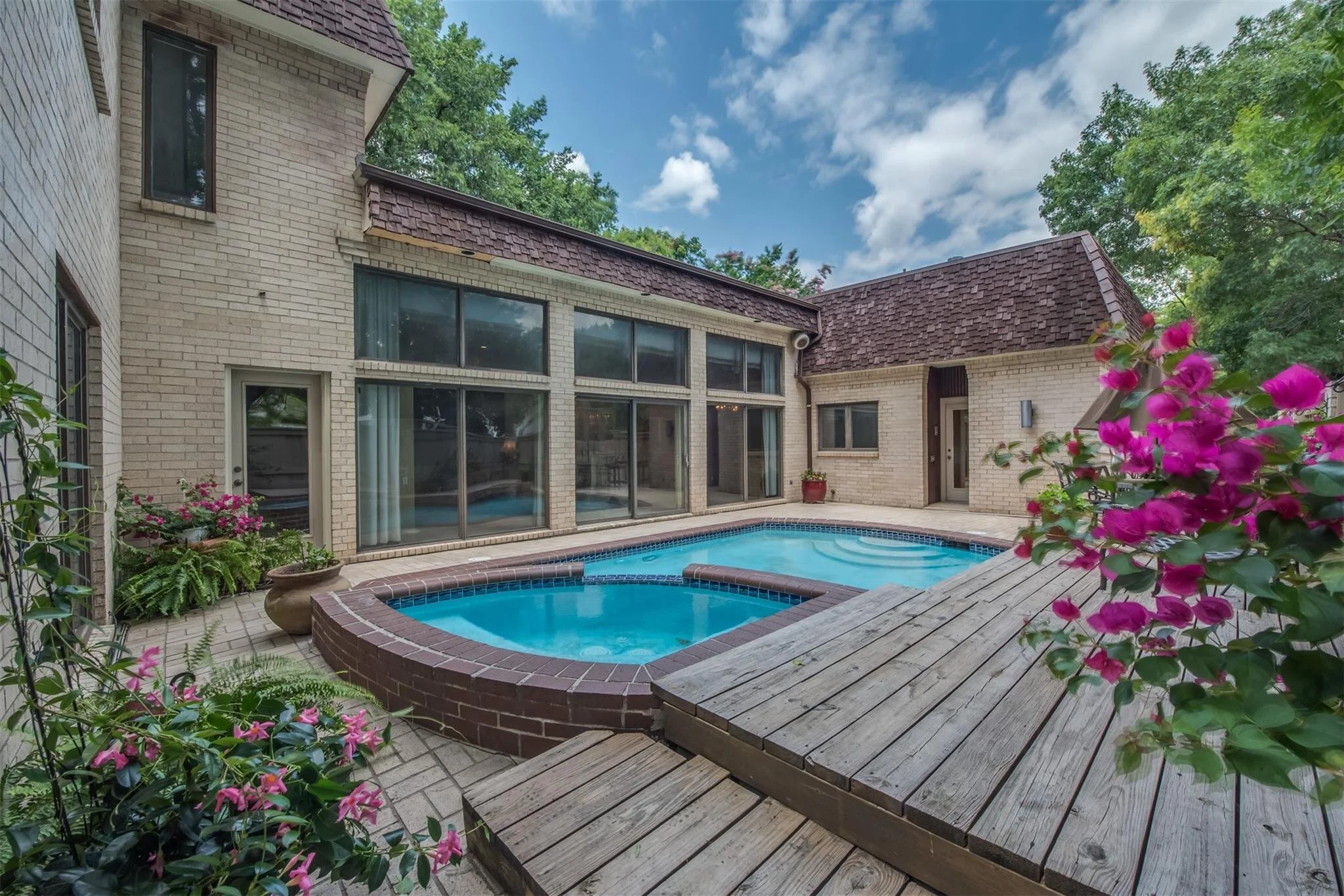 Off The Market!! 5601 El Campo Avenue, Fort Worth, Texas 76107