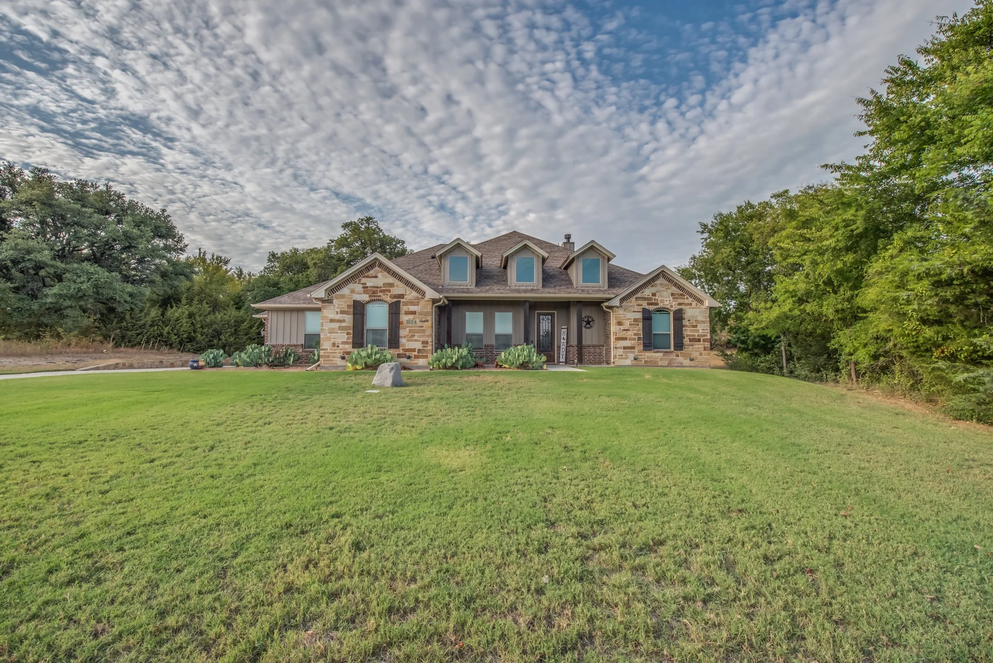 SOLD! 1024 N Oak Trail, Weatherford, Texas 76087