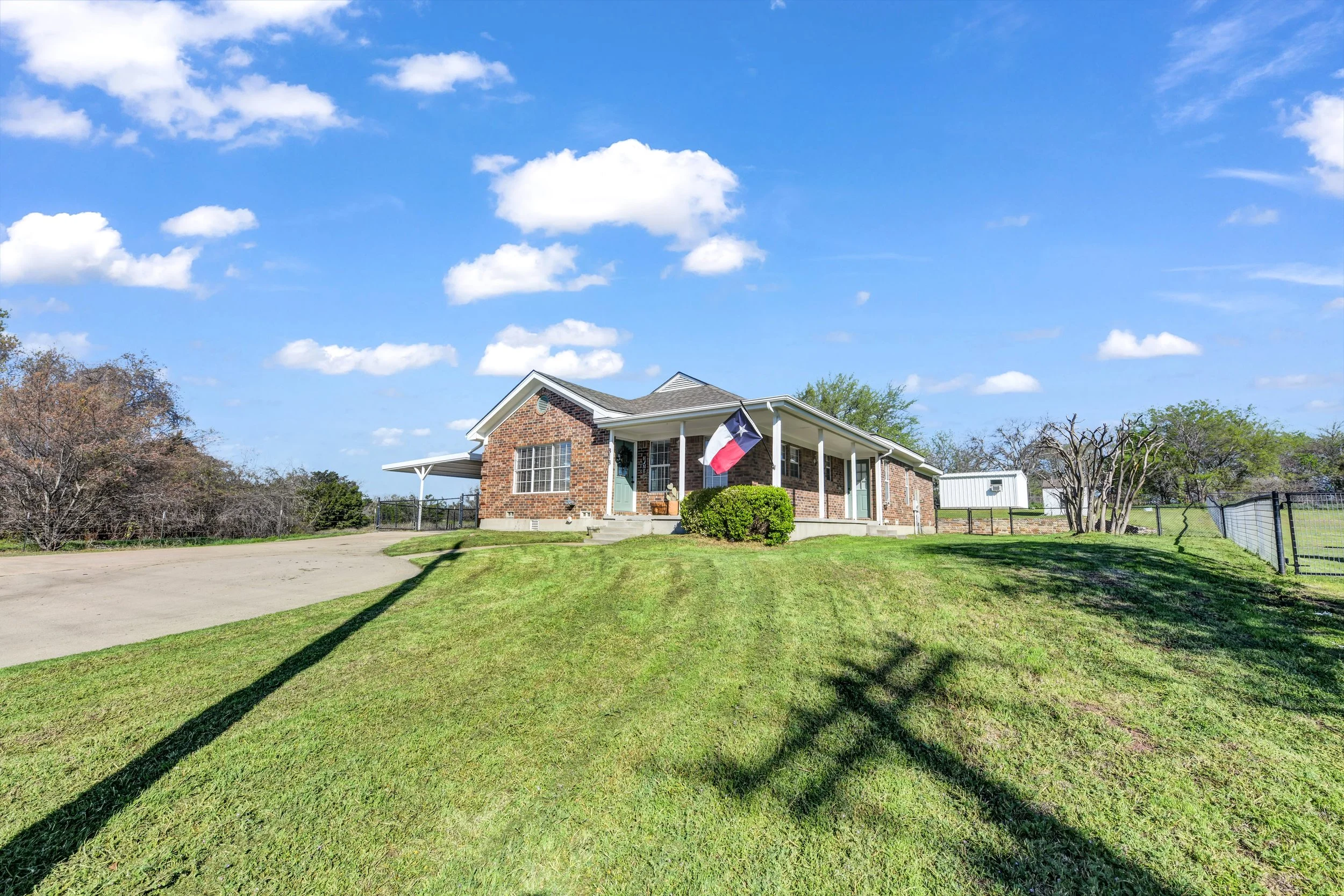 SOLD! 818 W Park Avenue, Weatherford, Texas 76086