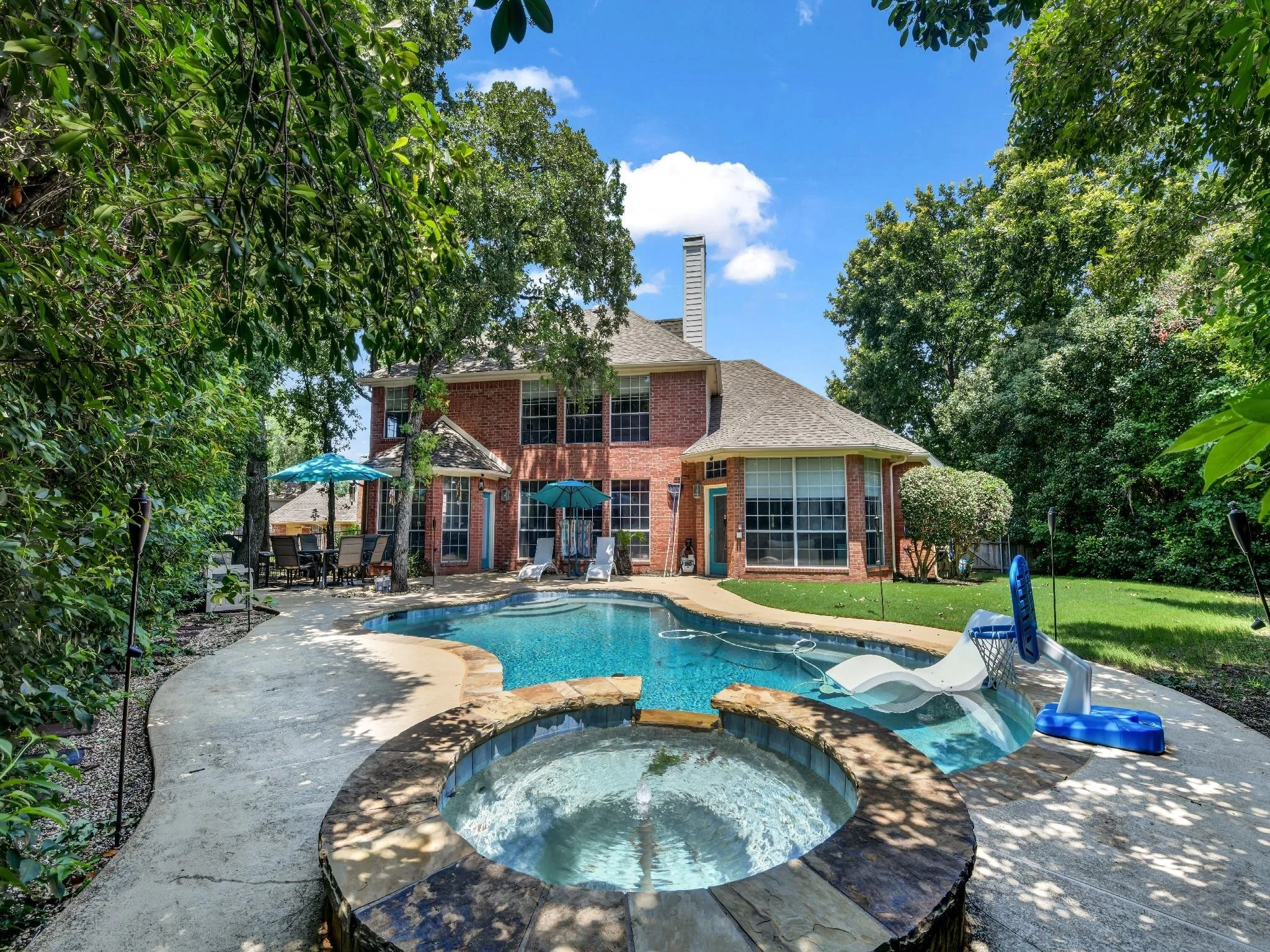SOLD! 420 Royal Colonnade, Arlington, Texas 76011
