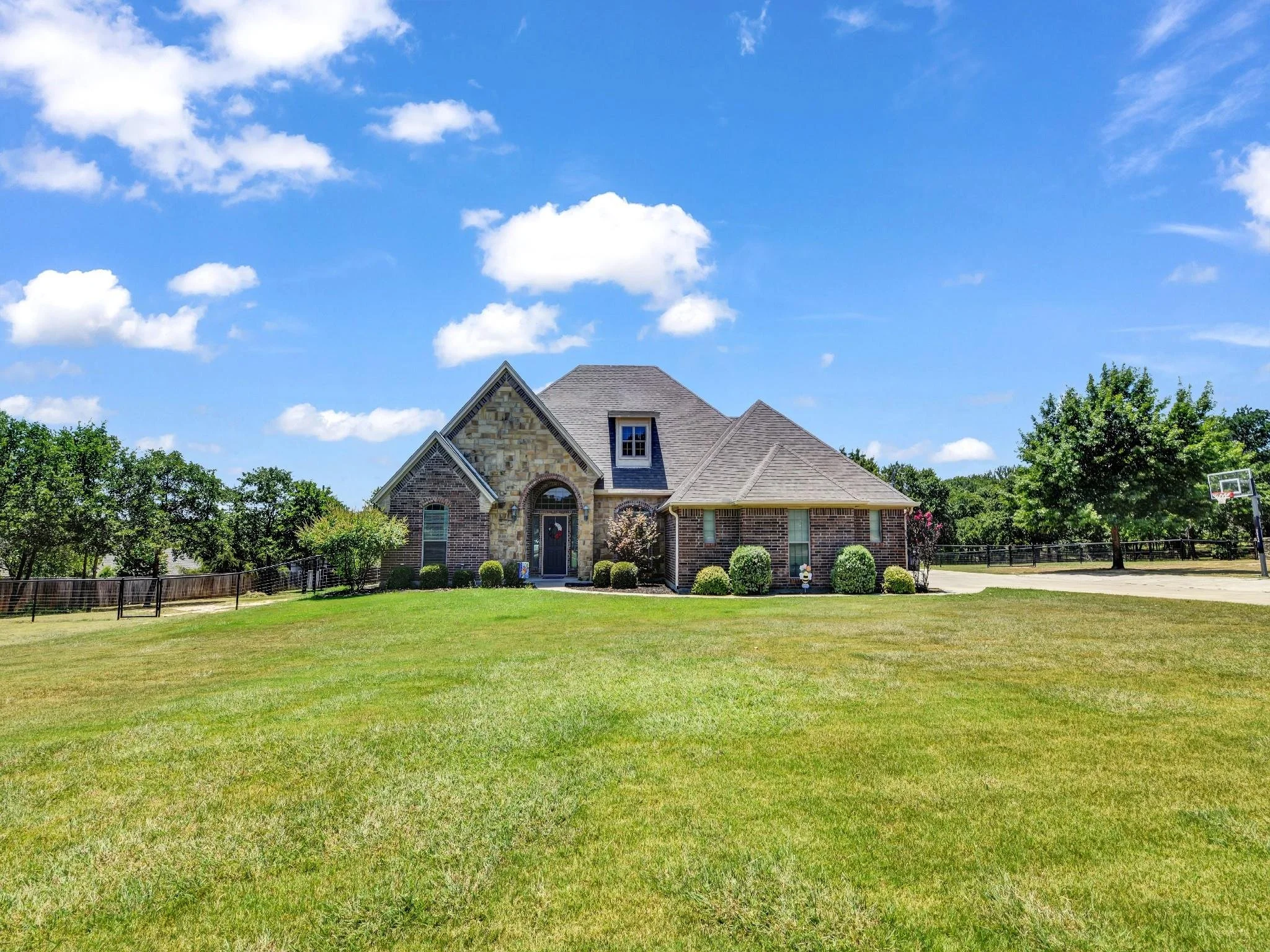 SOLD! 107 Oakmont Drive, Weatherford, Texas 76088