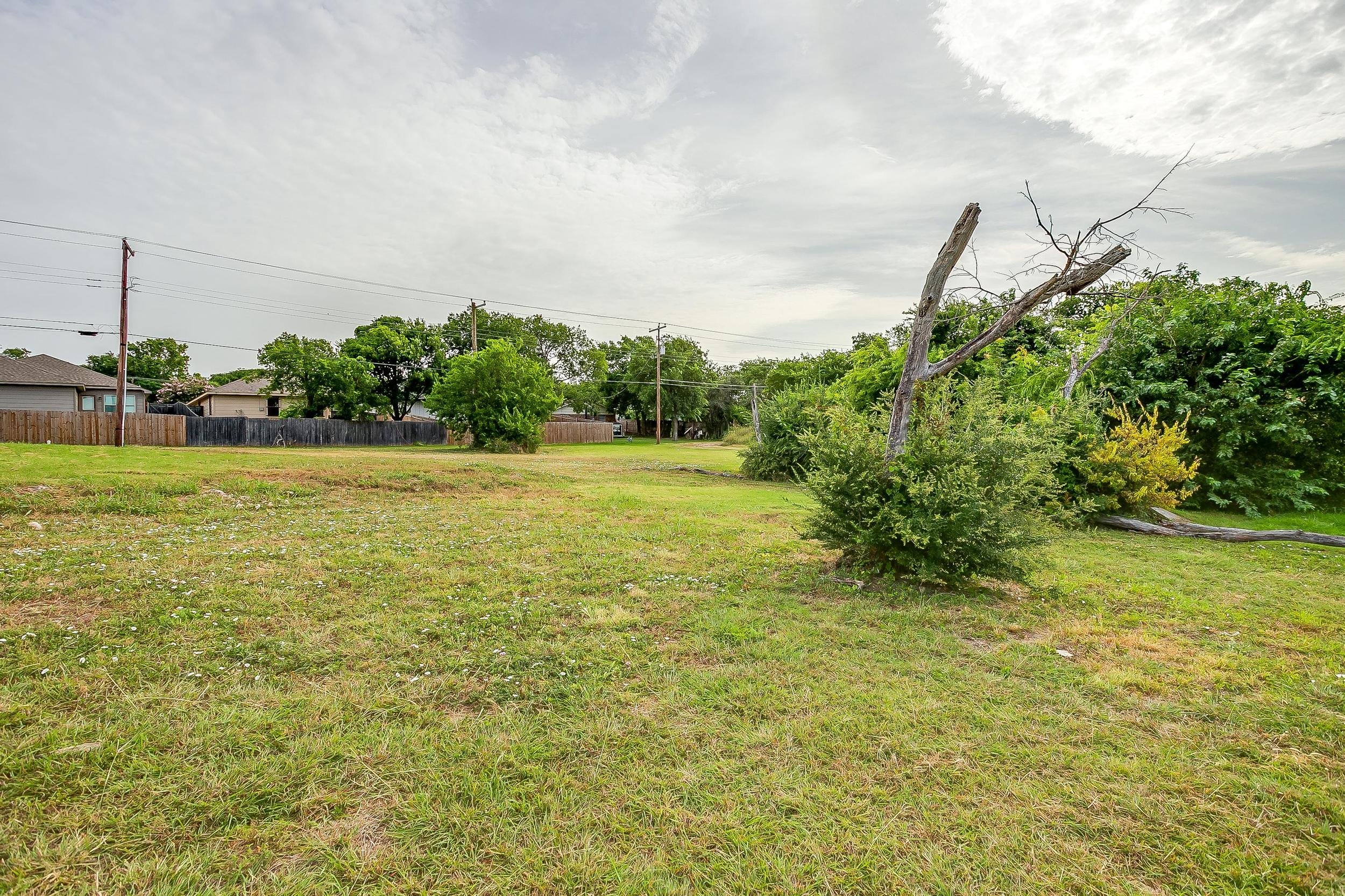 5816 Helmick Ave (22 of 38).jpg
