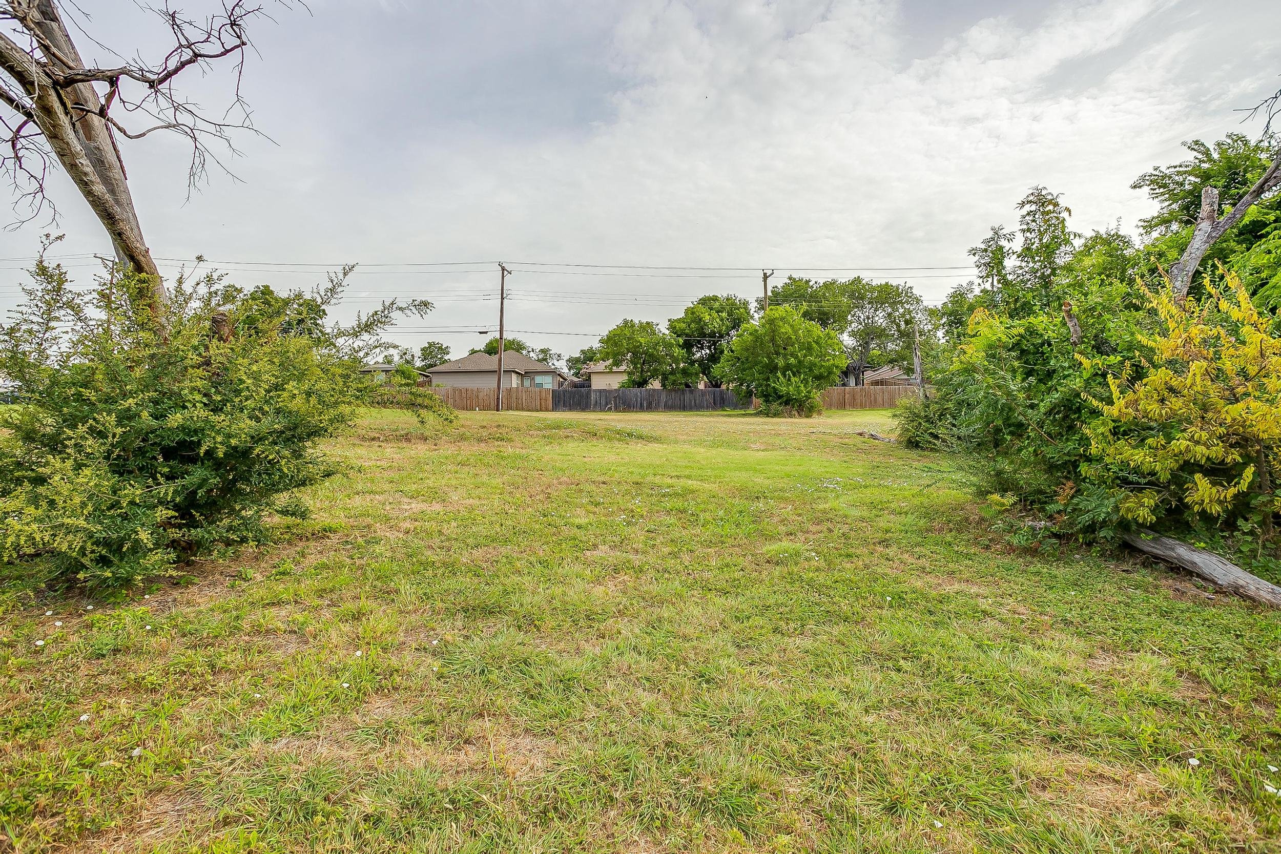 5816 Helmick Ave (23 of 38).jpg