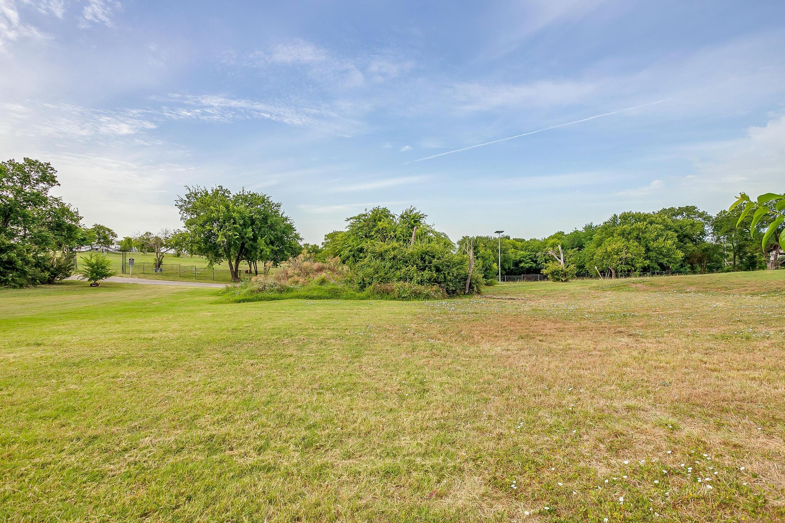 5816 Helmick Ave (31 of 38).jpg