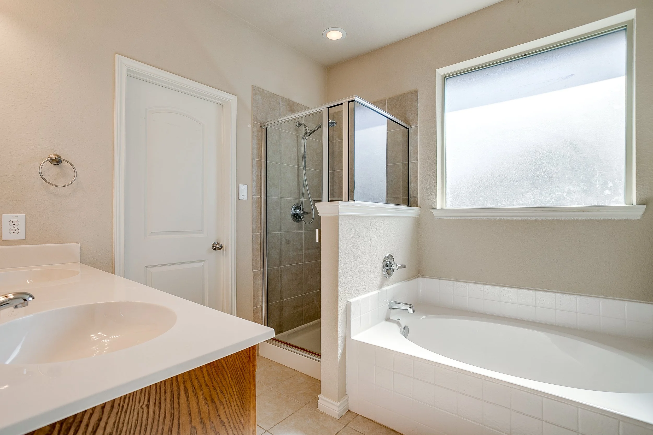 2209 Caroline Dr (31 of 47).jpg