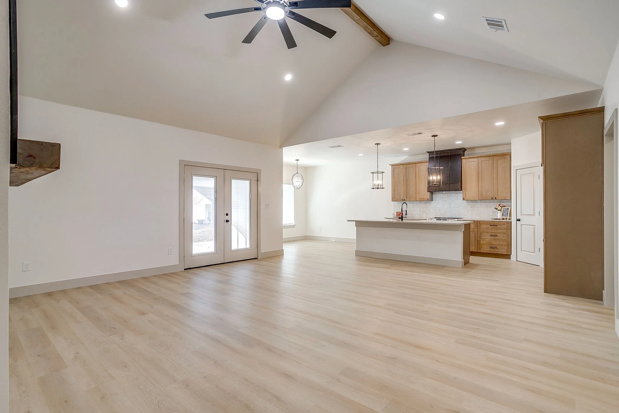 725 Haynie Dr (7 of 46).jpg