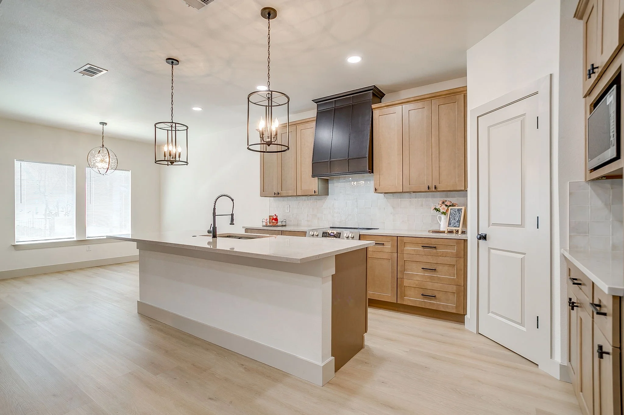 725 Haynie Dr (13 of 46).jpg